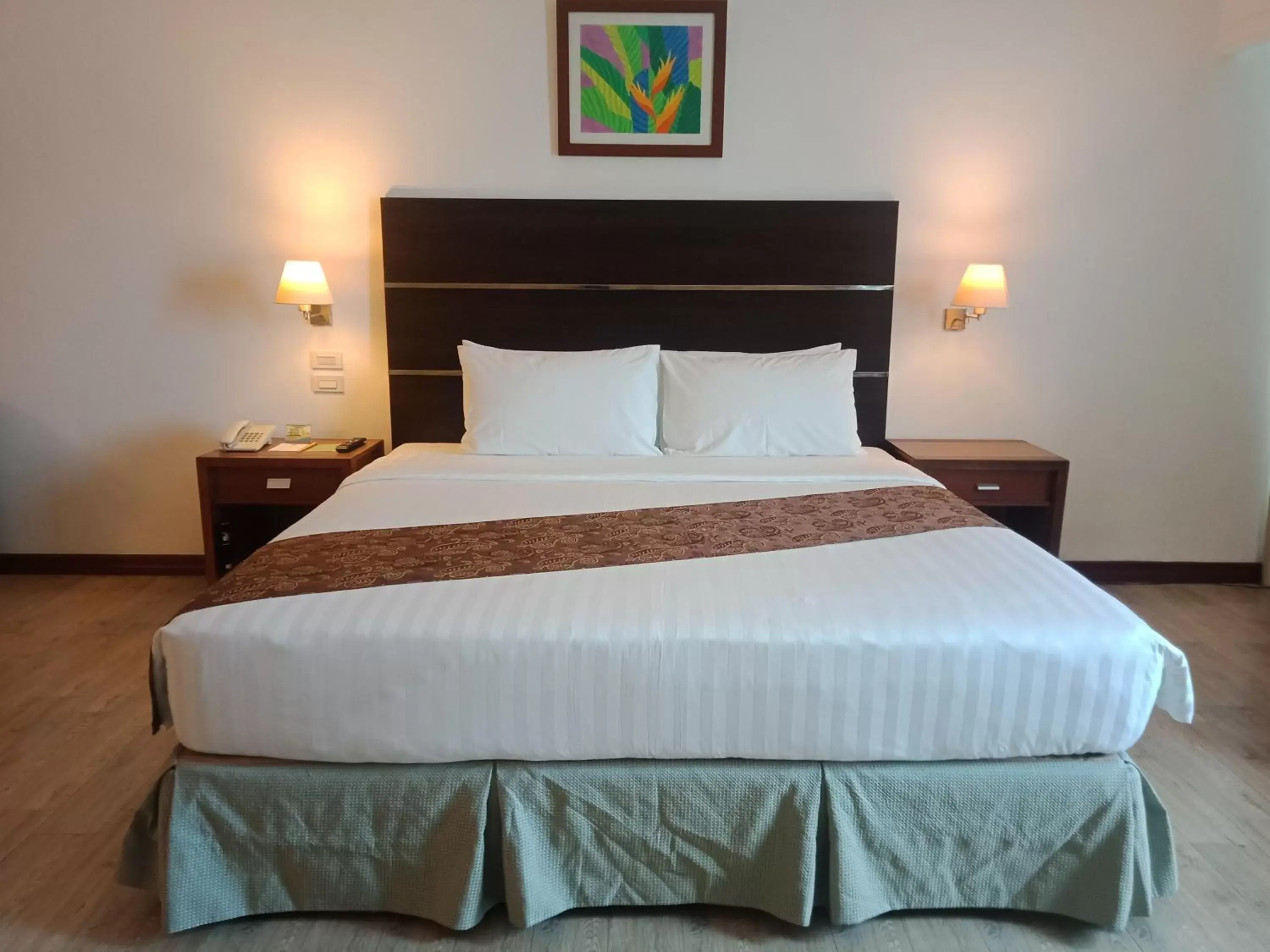 Suite with King Bed - Non-Smoking in Days Hotel by Wyndham Iloilo Suite with King Bed - Non-Smoking in Days Hotel by Wyndham Iloilo