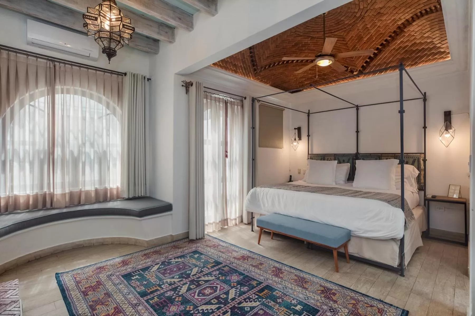 Photo of the whole room, Bed in Casa Delphine