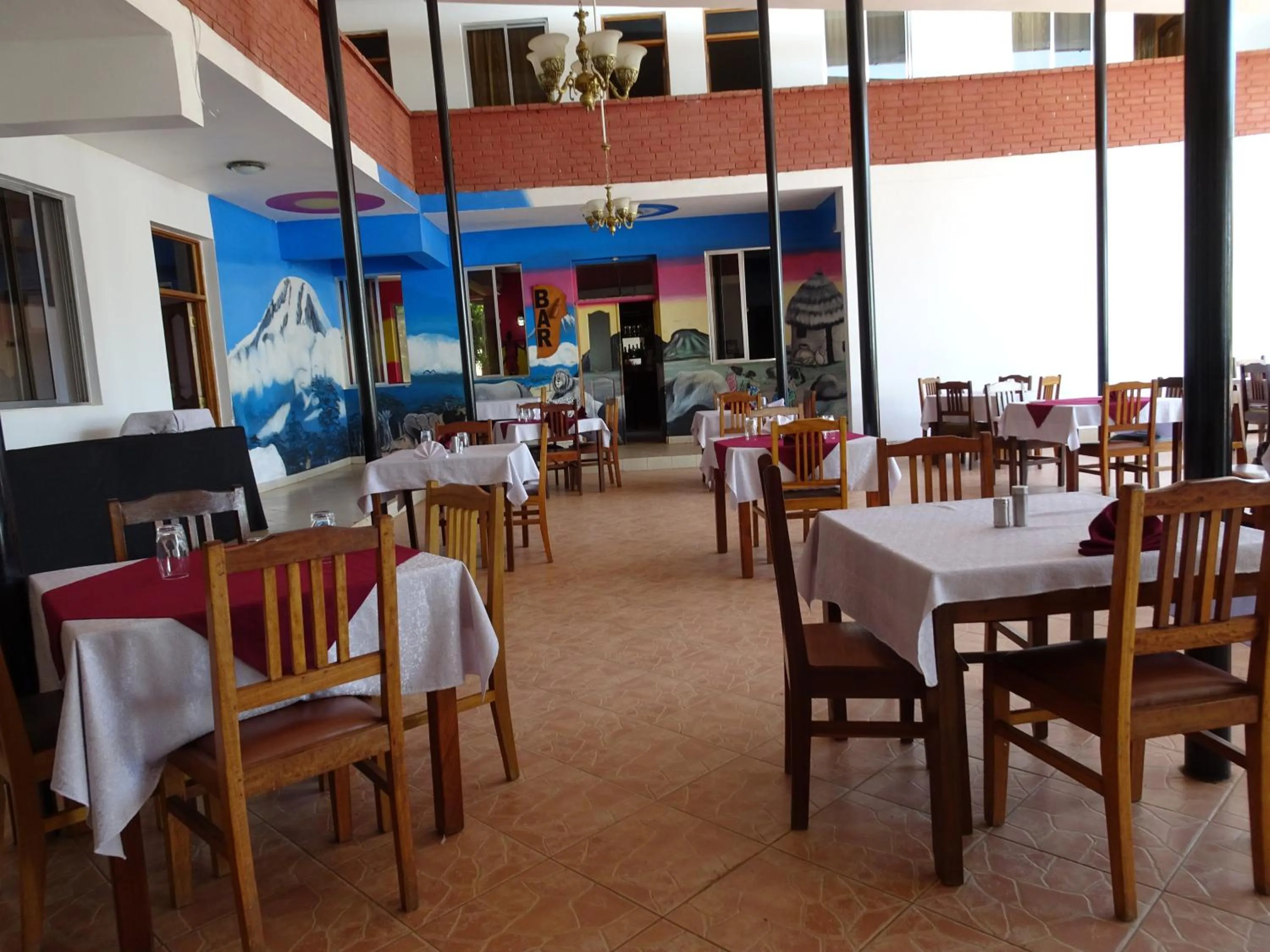 Restaurant/places to eat in Keys Hotel Mbokomu Branch