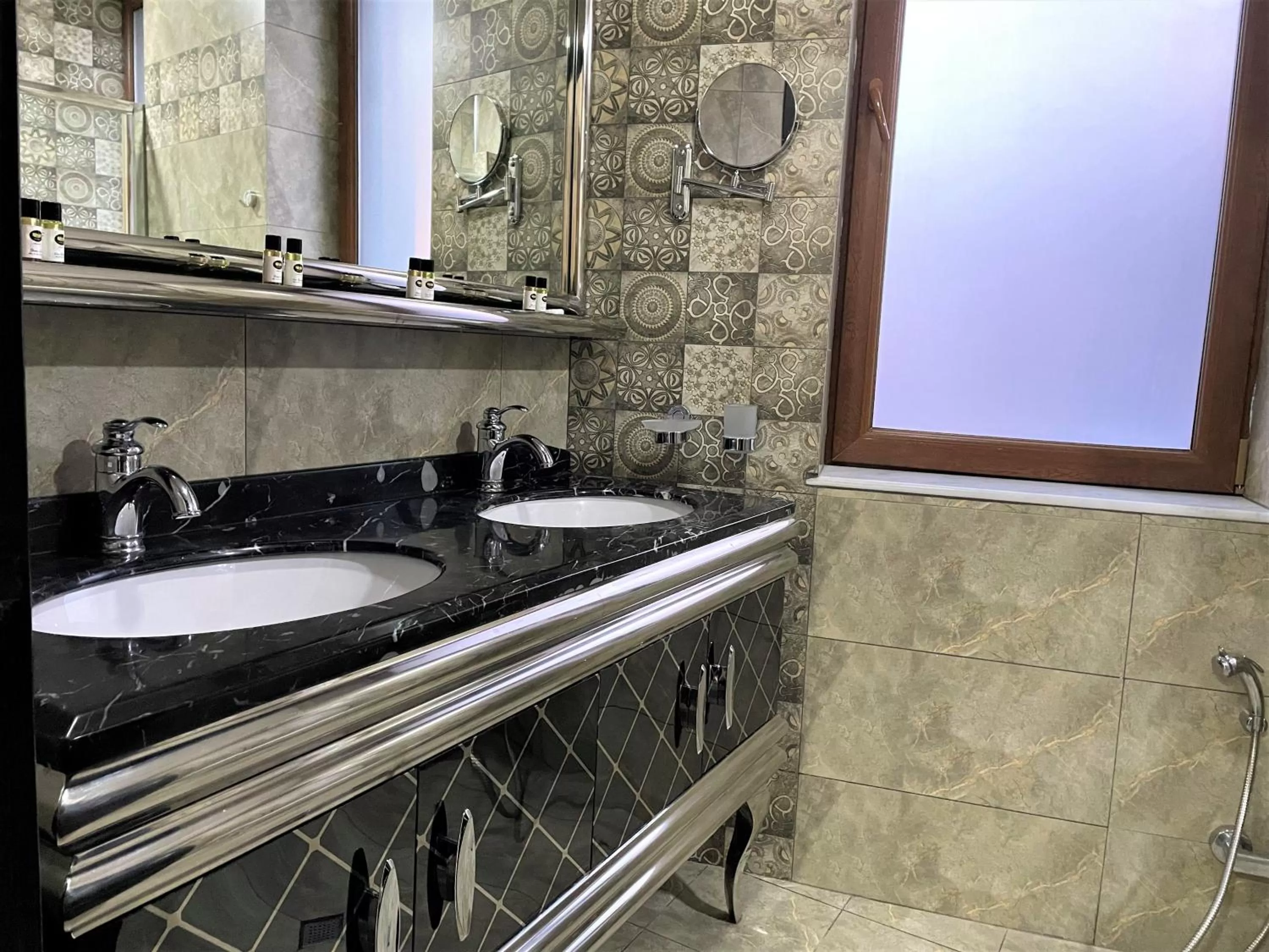 Bathroom in Hotel Aivani Old Tbilisi