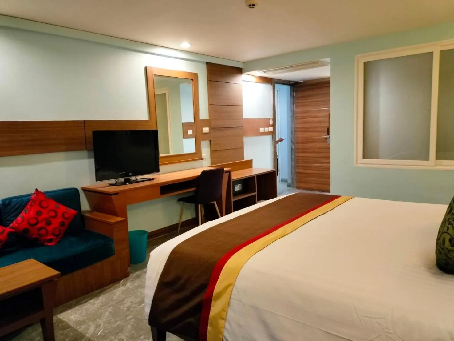 Bed in Saisawan Beach Luxury Hotel