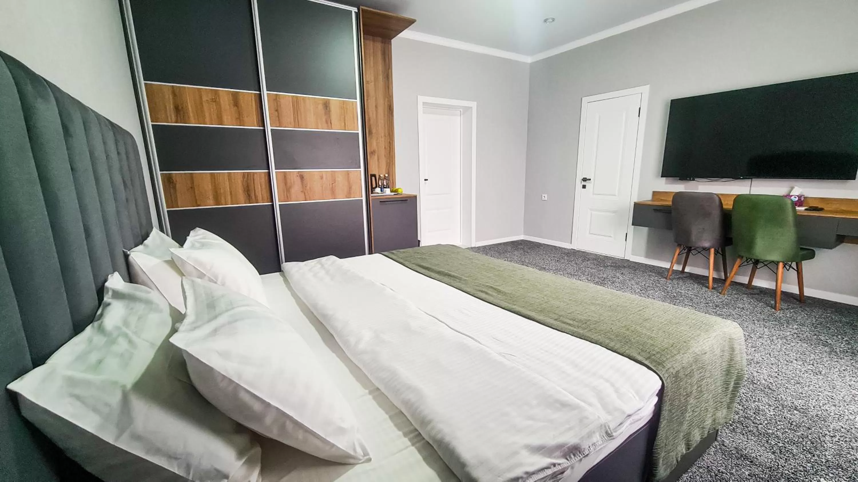 Property building, Bed in Dosman Hotel Bishkek