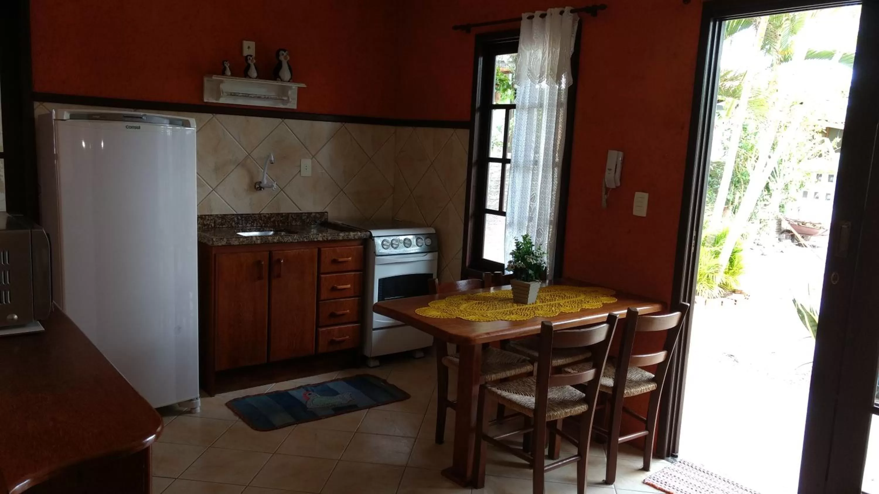 Communal kitchen, Kitchen/Kitchenette in Pousada Santa Genoveva campeche