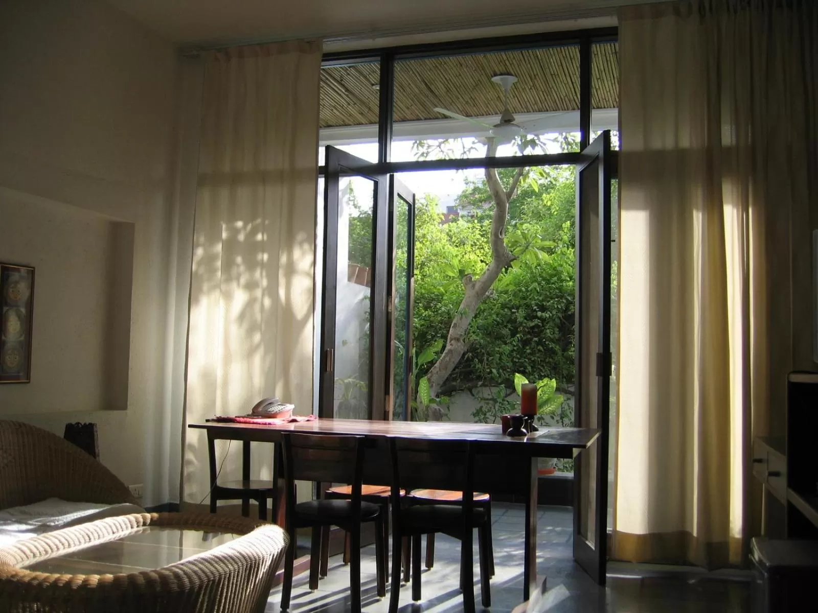 Day, Dining Area in B Nineteen