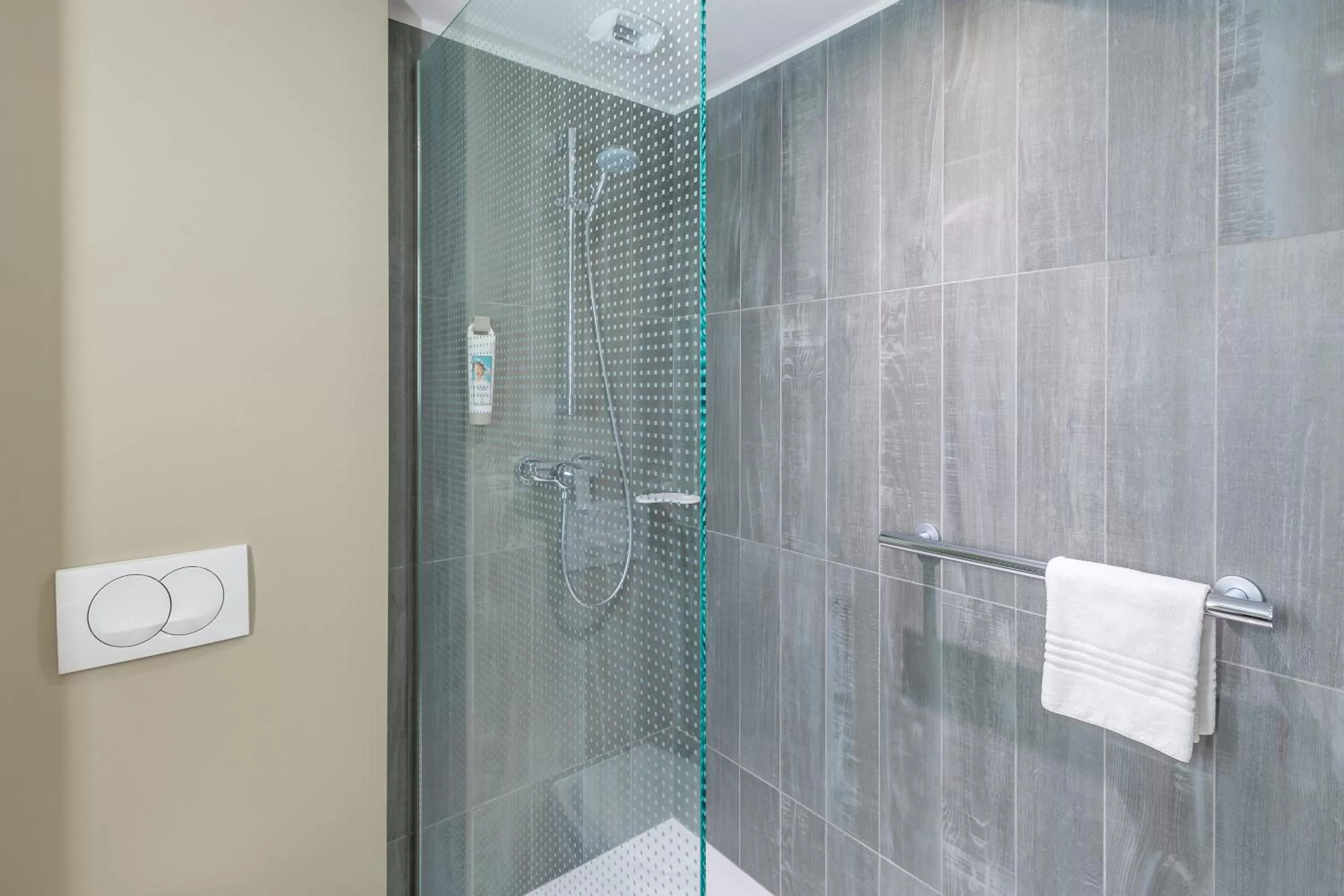 Bathroom in Ibis Wroclaw Centrum