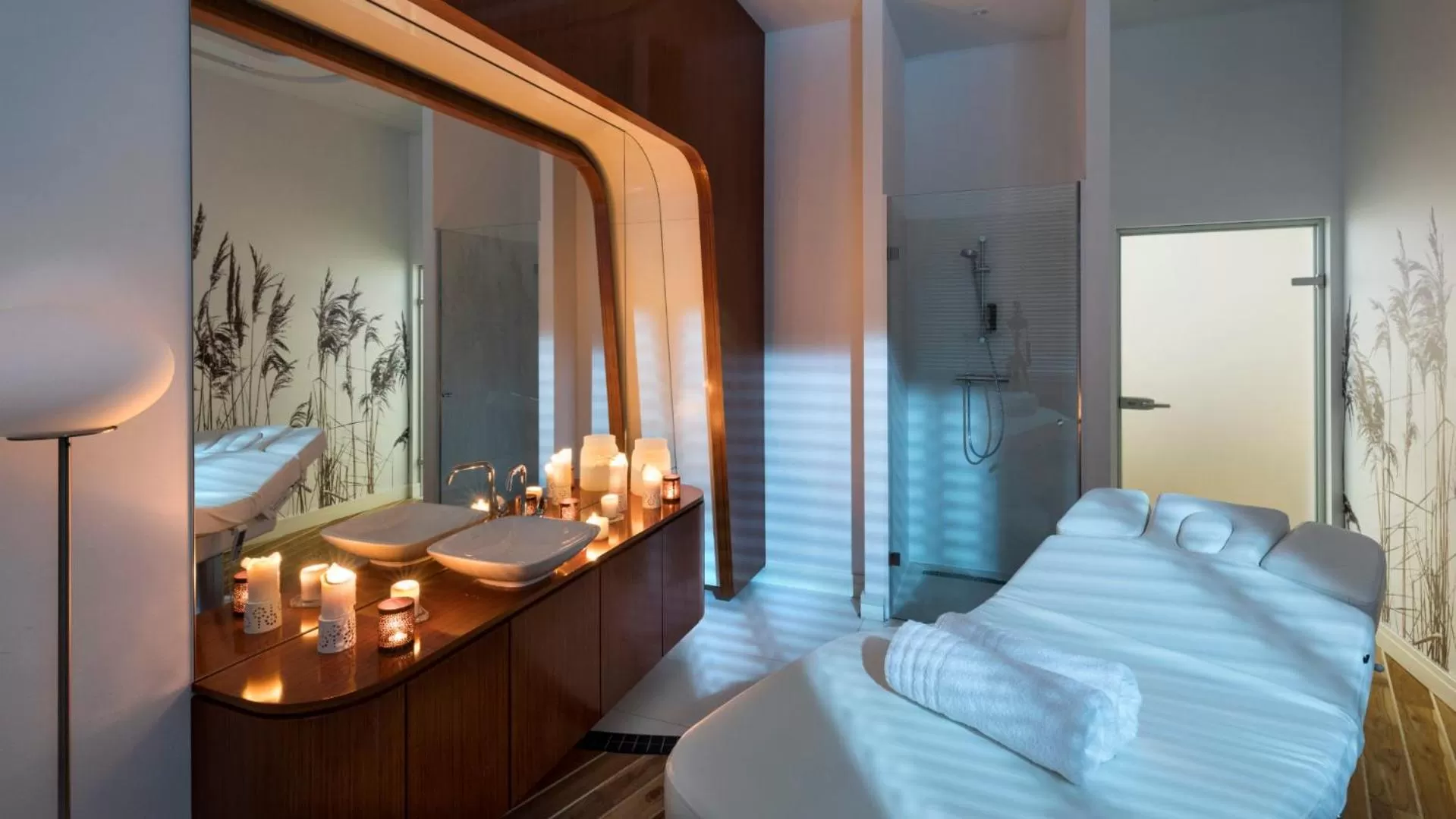 Massage, Bed in Hotel Sopot - Hotel, Conference & SPA