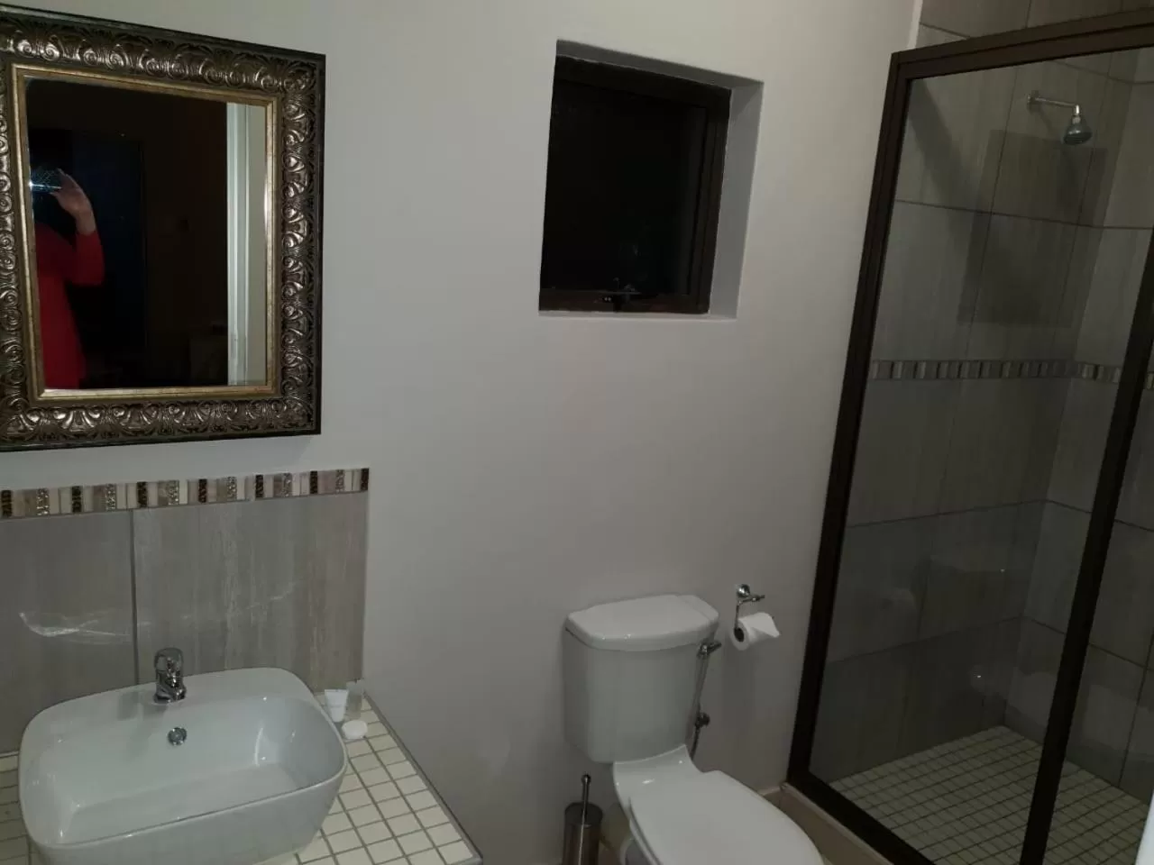 Bathroom in Poetry Guestrooms