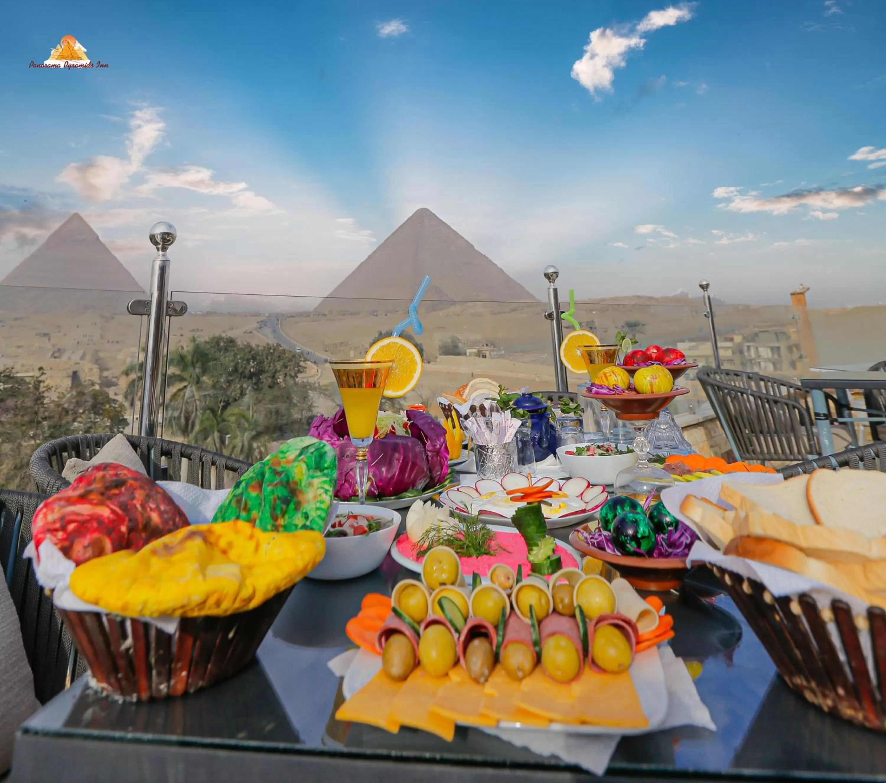 Restaurant/places to eat in PANORAMA view pyramids