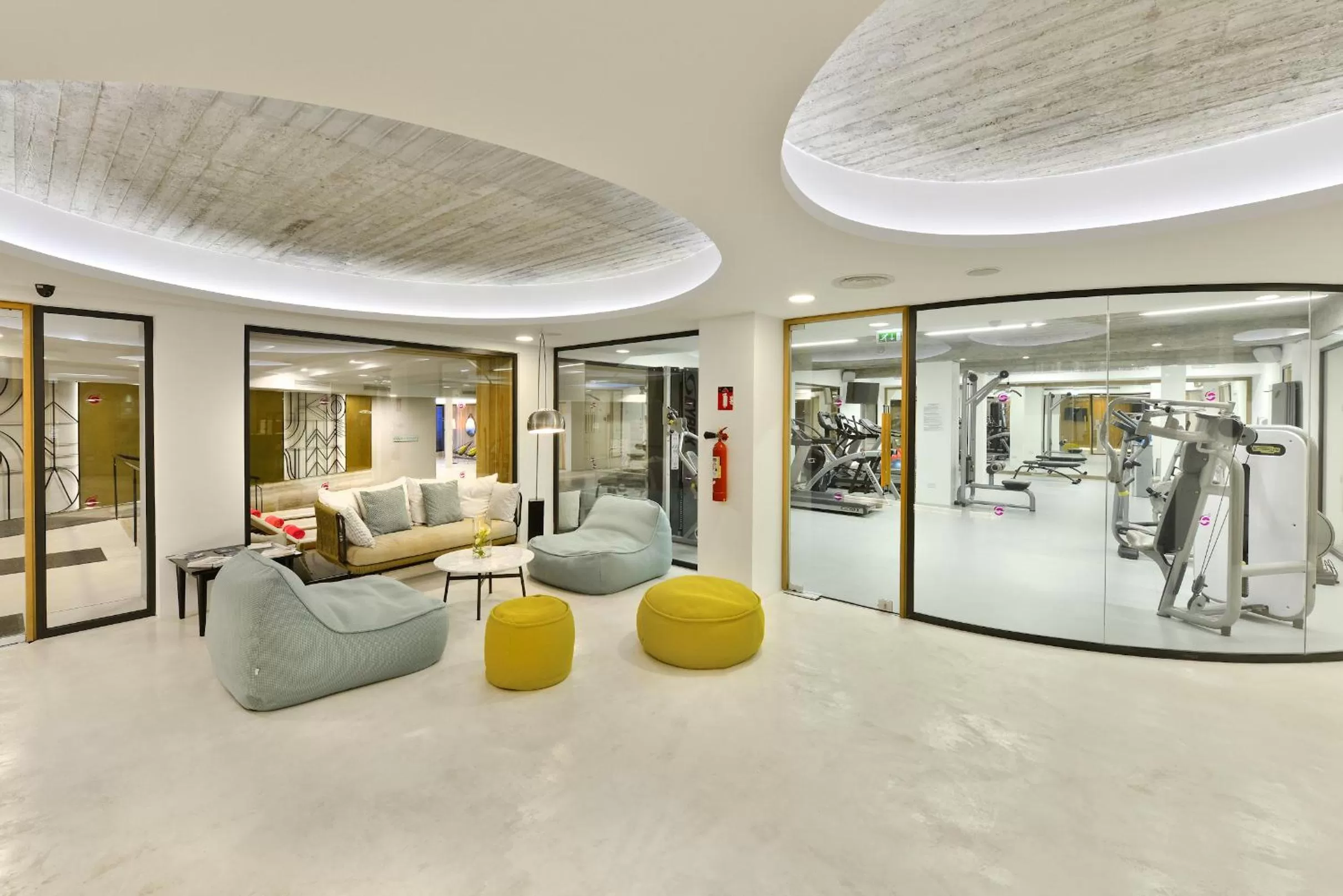 Hot Tub in Napa Mermaid Hotel & Suites