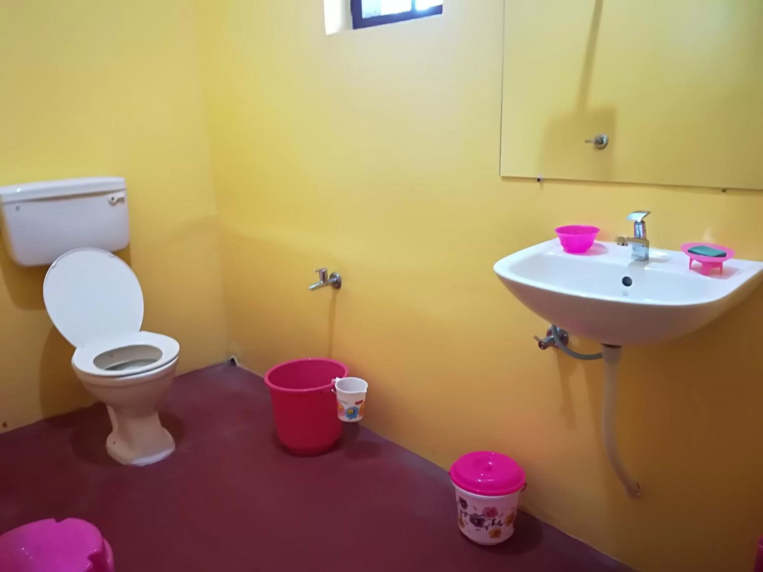 Shower, Bathroom in Sukriti beach Resort