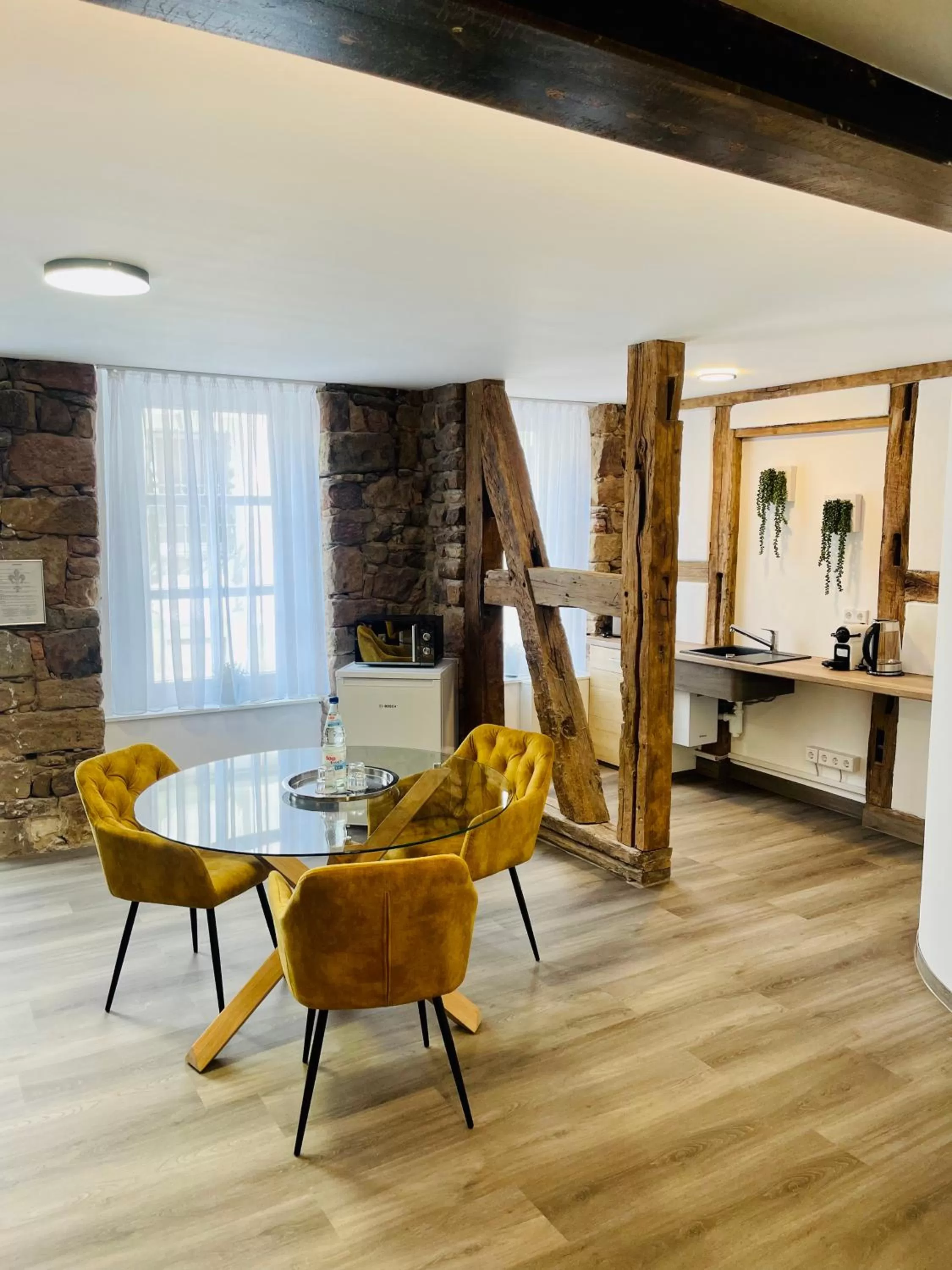 Kitchen or kitchenette in Hotel am Schloss