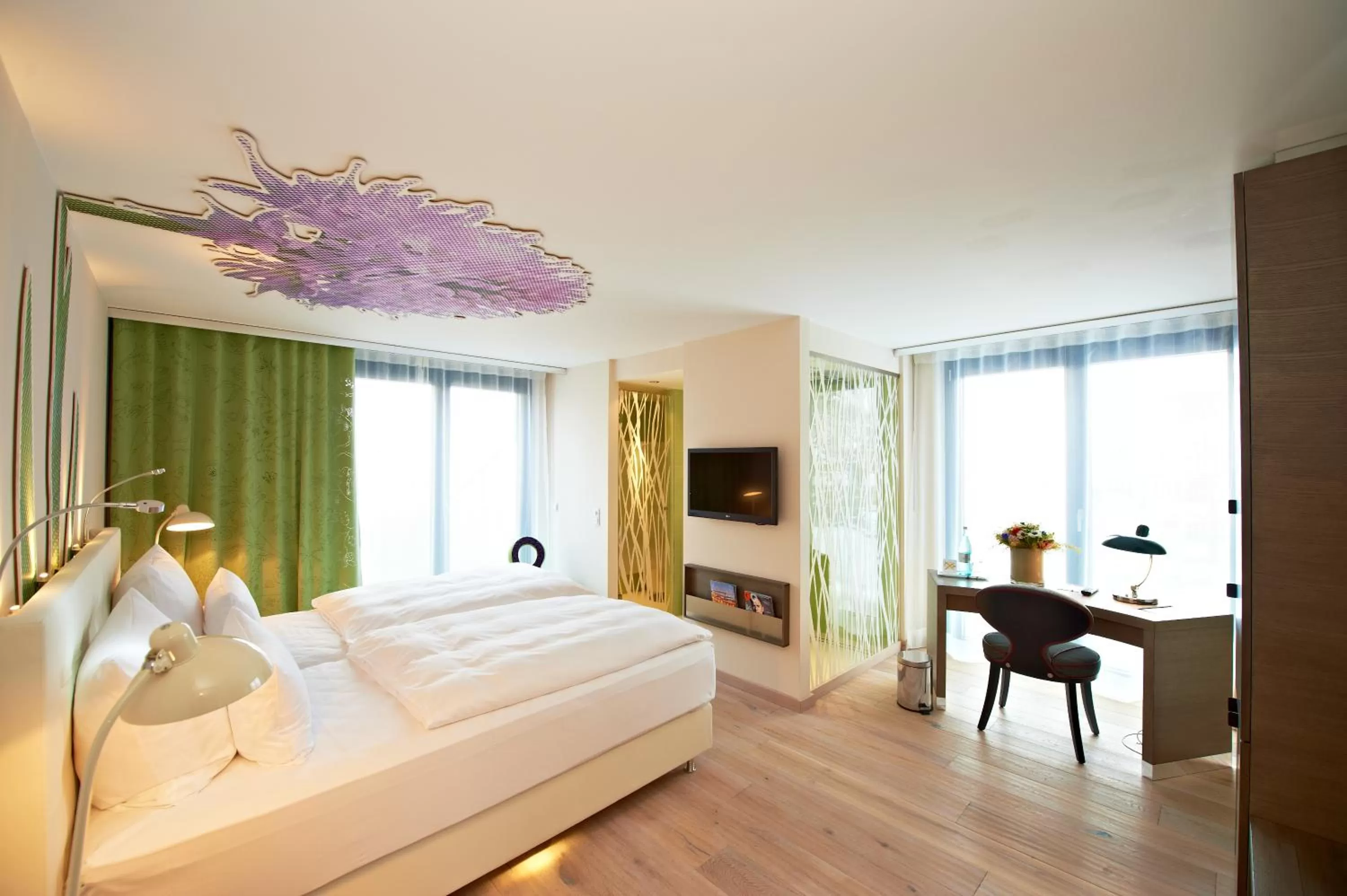 Photo of the whole room, Bed in Hotel-Restaurant Schwanen