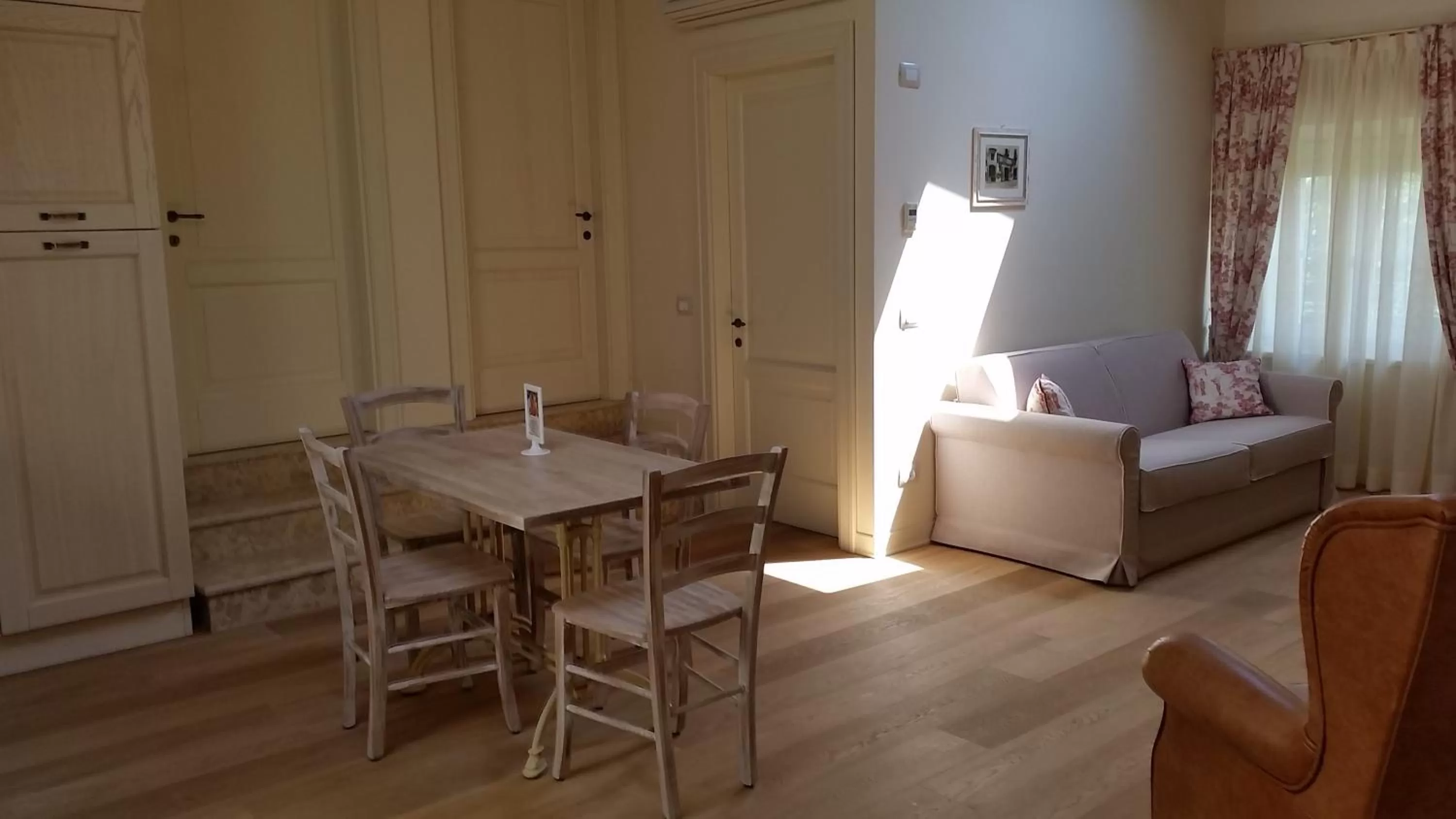 Photo of the whole room, Bed in Garda Apartments San Vigilio Golf