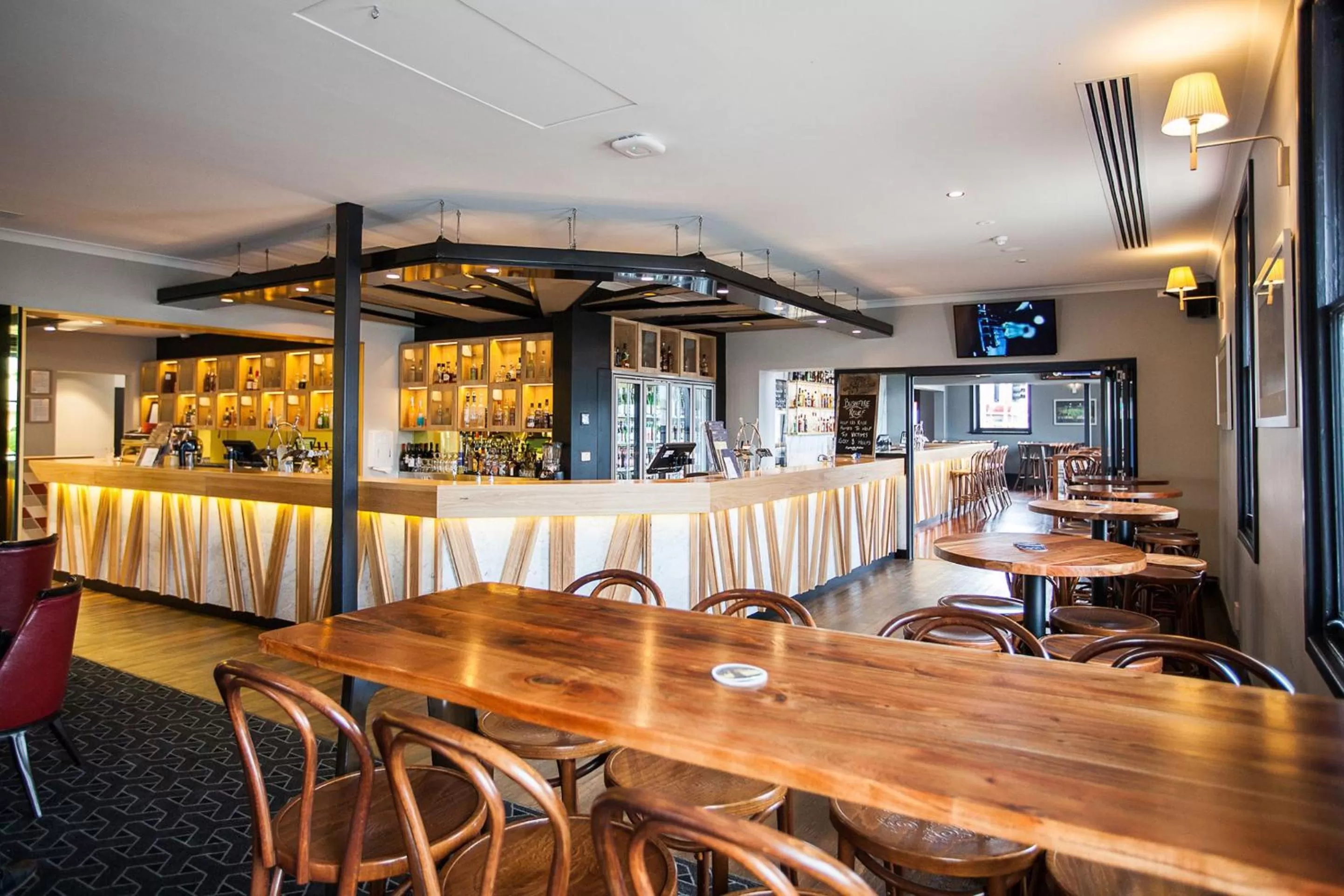 Lounge or bar in Nightcap at the Ship Inn