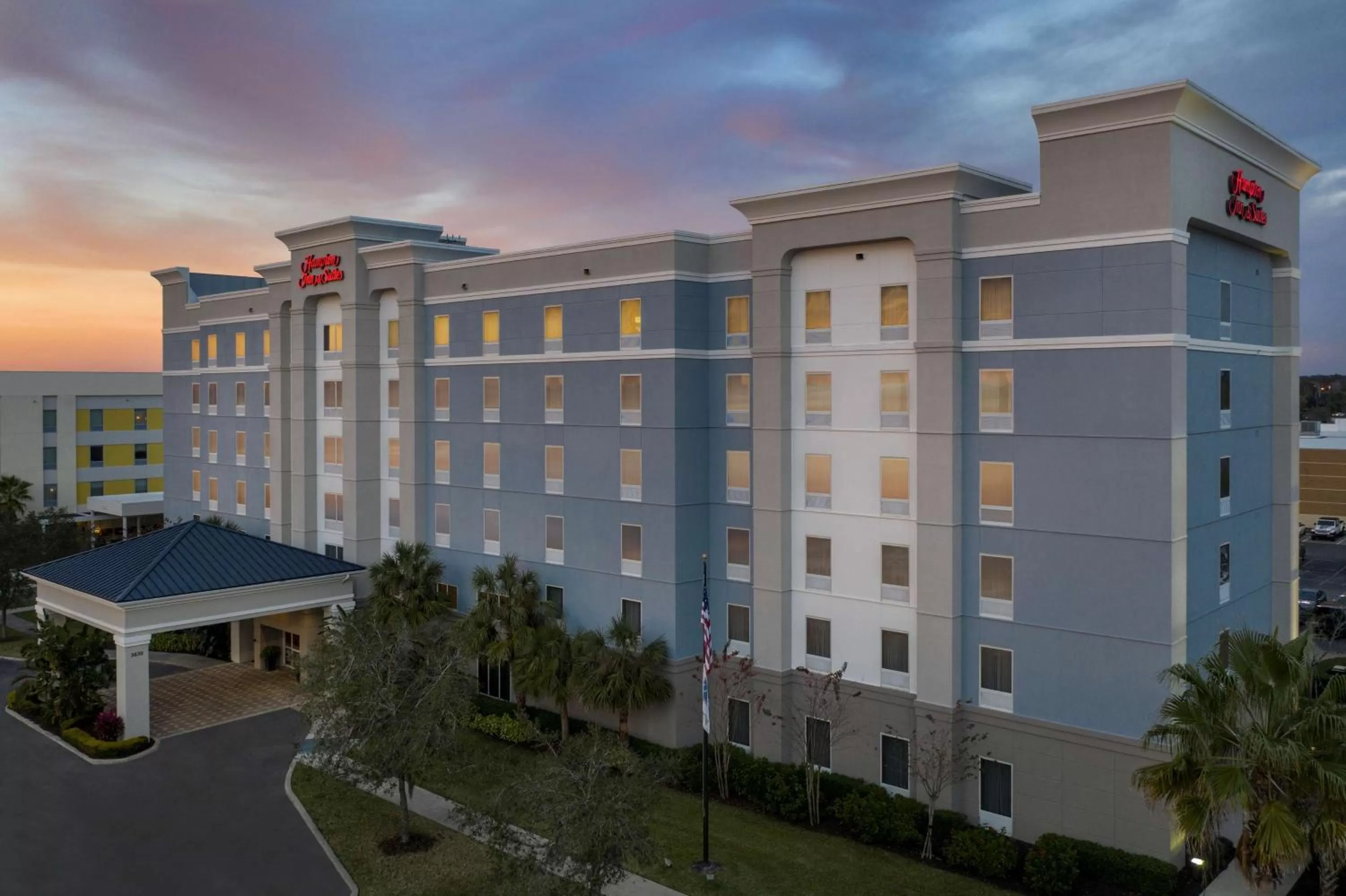 Property building in Hampton Inn & Suites Lakeland-South Polk Parkway