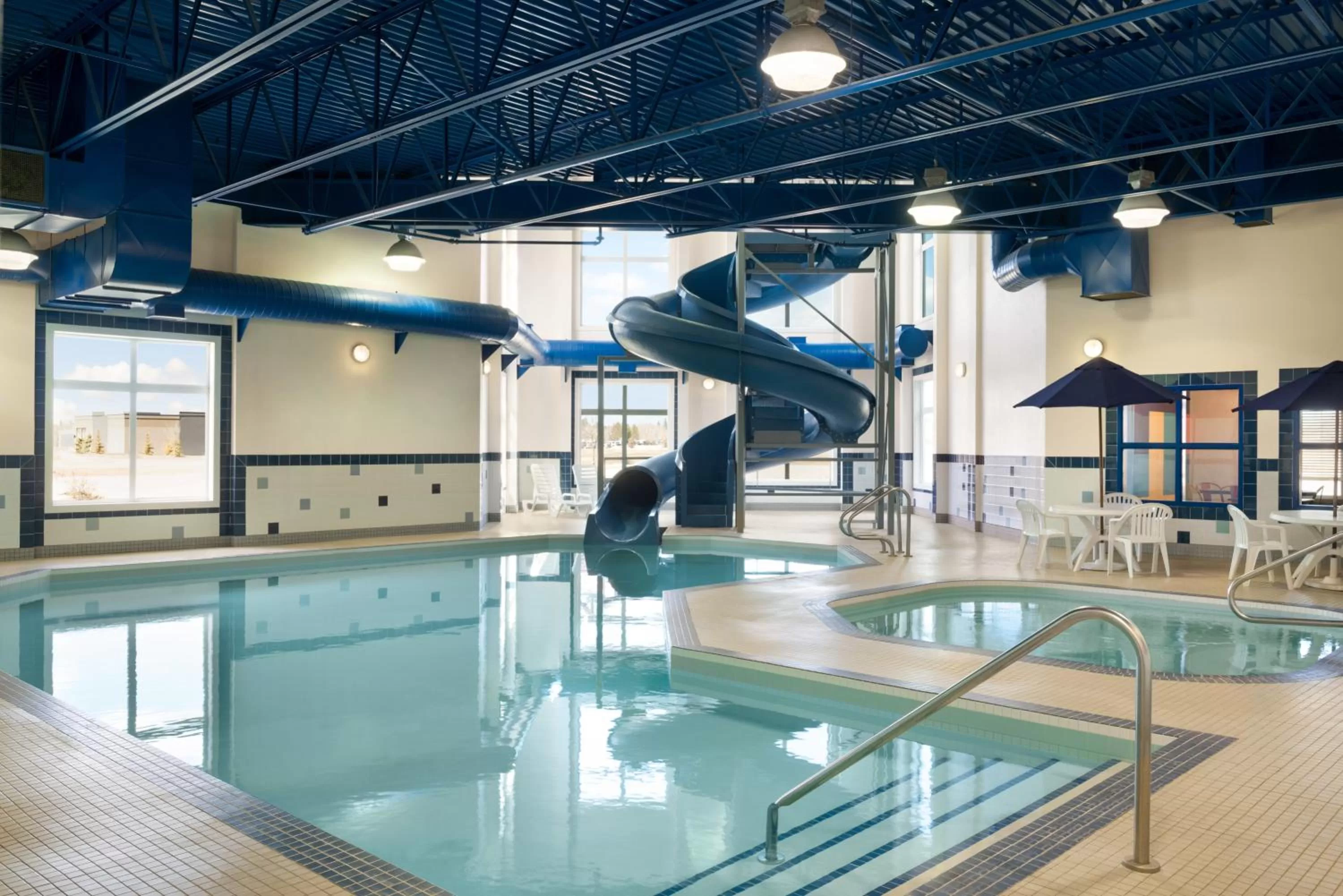 Swimming pool in Ramada by Wyndham Drayton Valley