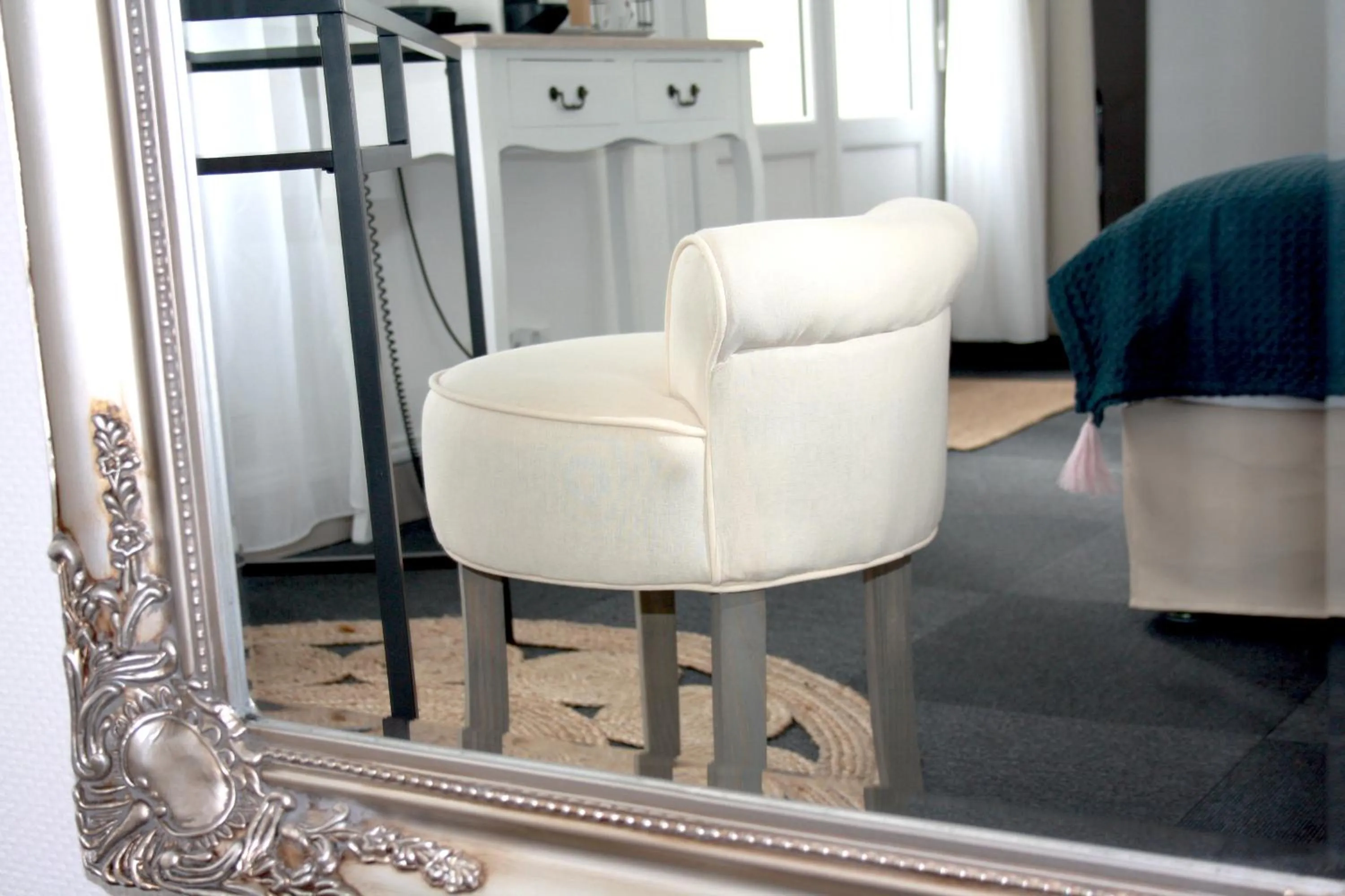 Seating area in Logis Hôtel Sea View