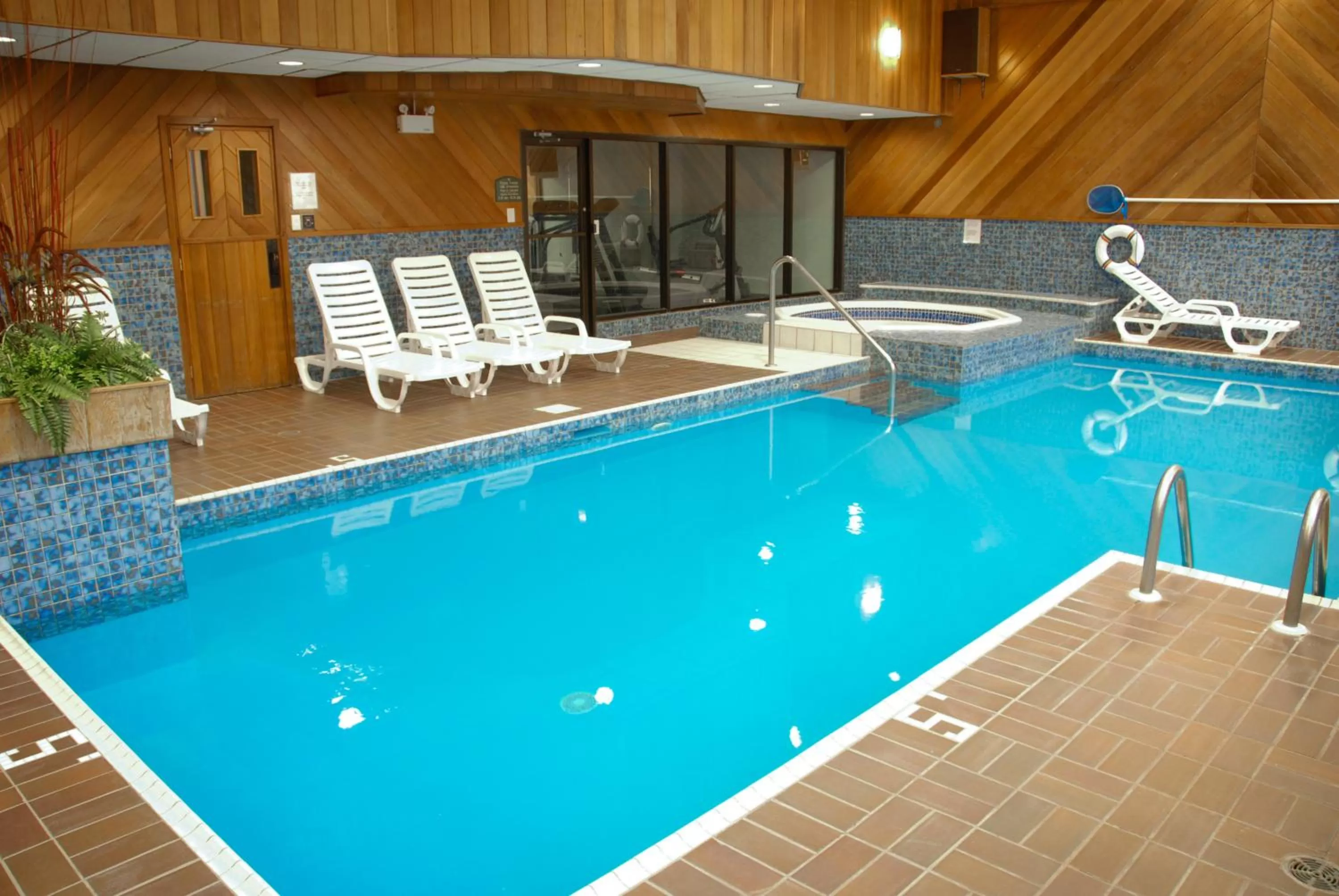 Swimming pool in Super 8 by Wyndham Campbellton NB
