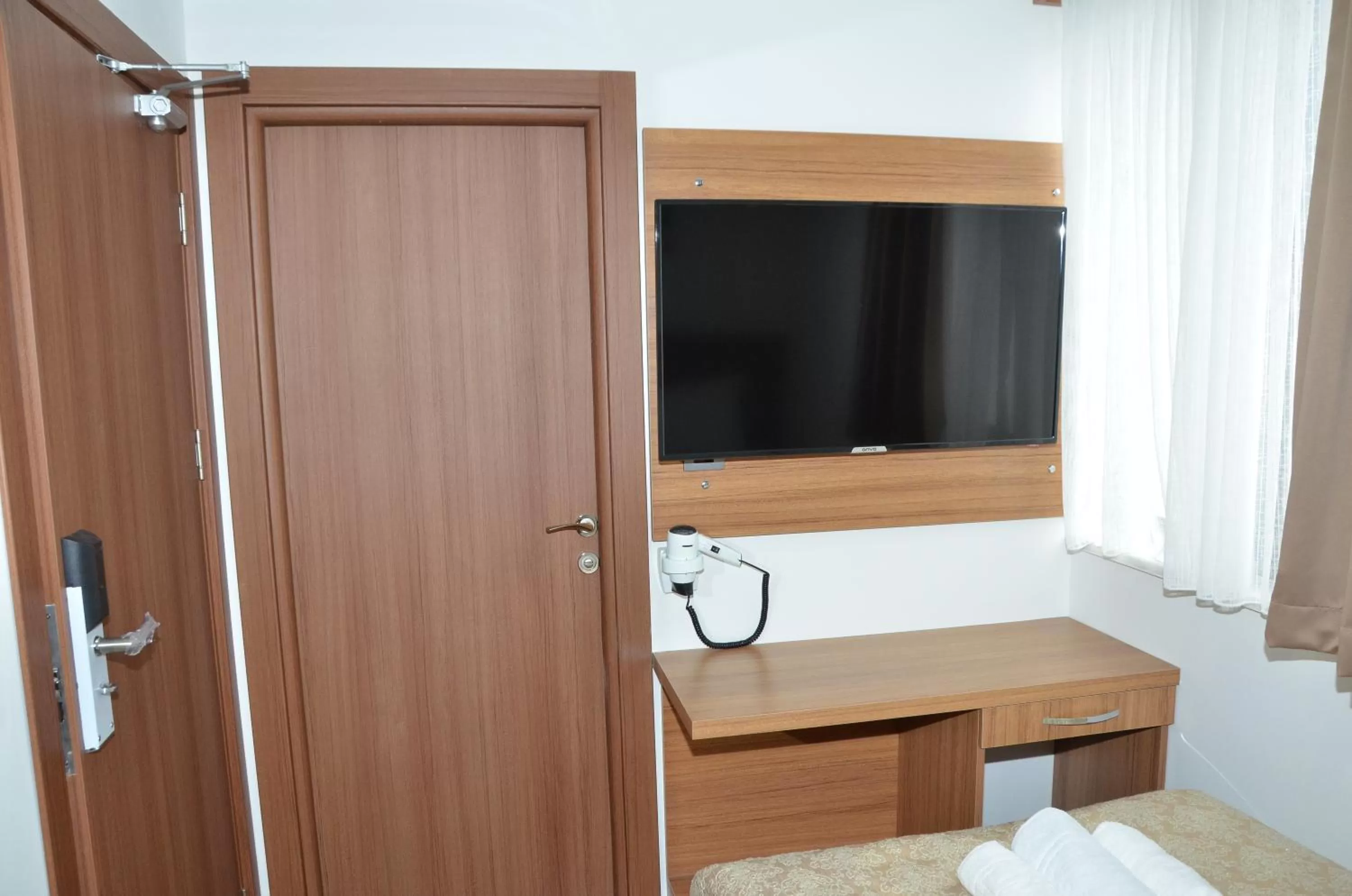 TV and multimedia in Hotel La SERA
