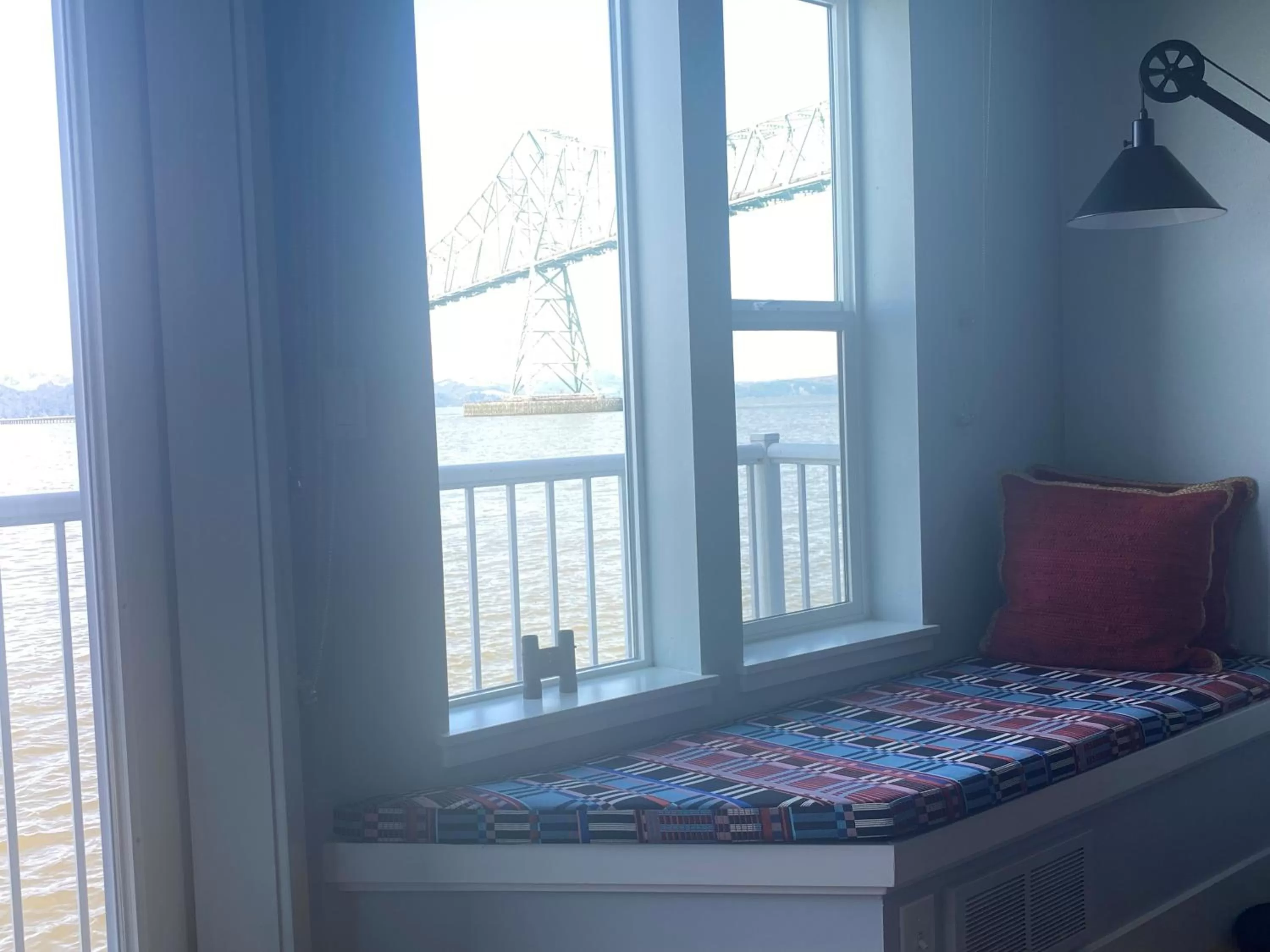 Seating area, Bed in Cannery Pier Hotel & Spa