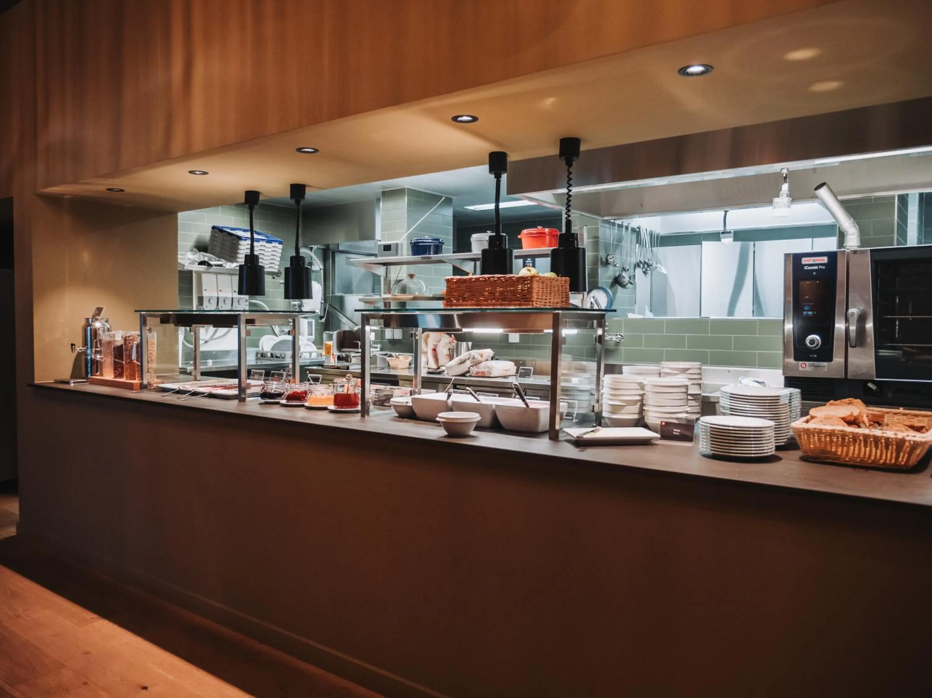 Buffet breakfast in Montreux Youth Hostel