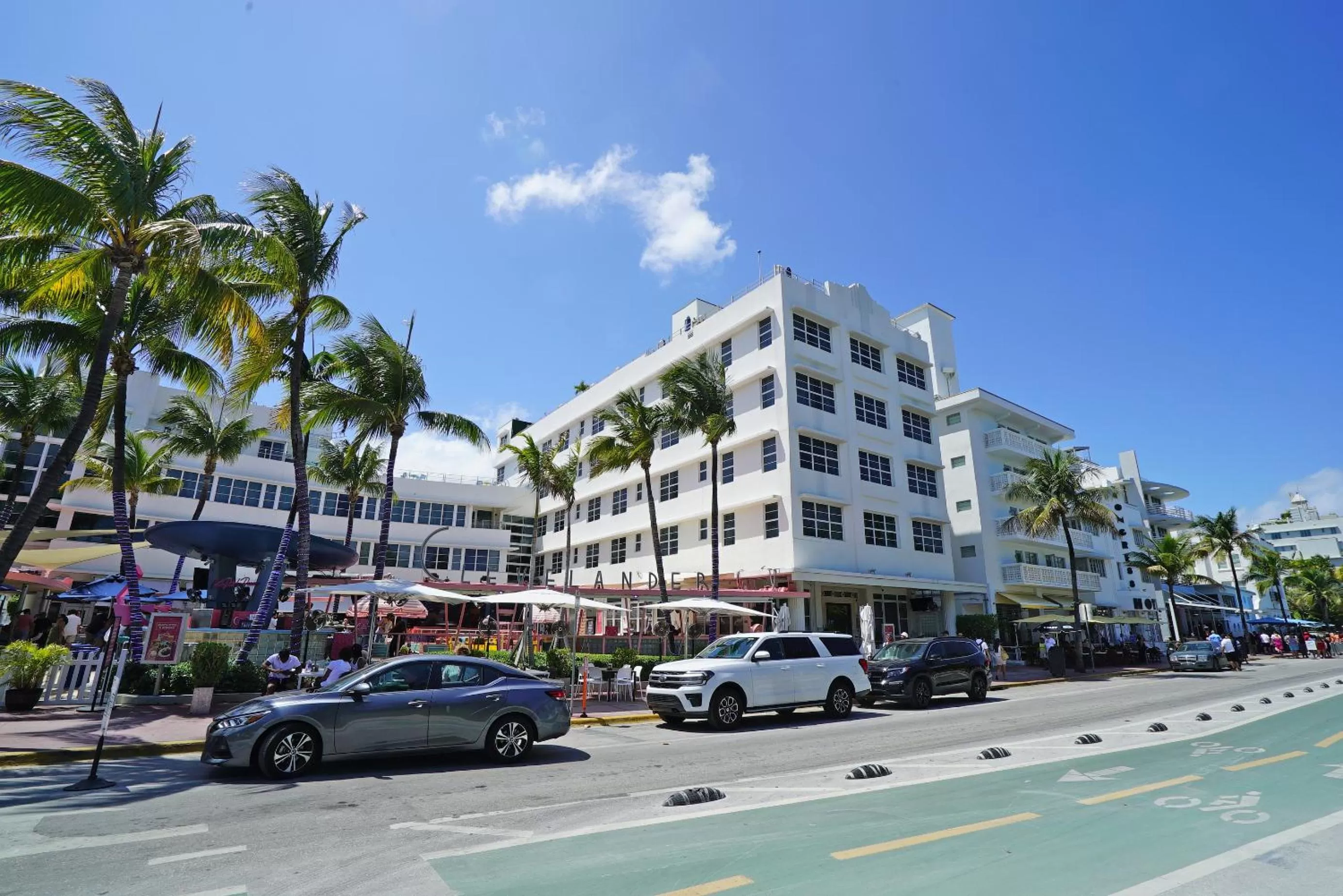 Street view in Deluxe apartments at the Congress