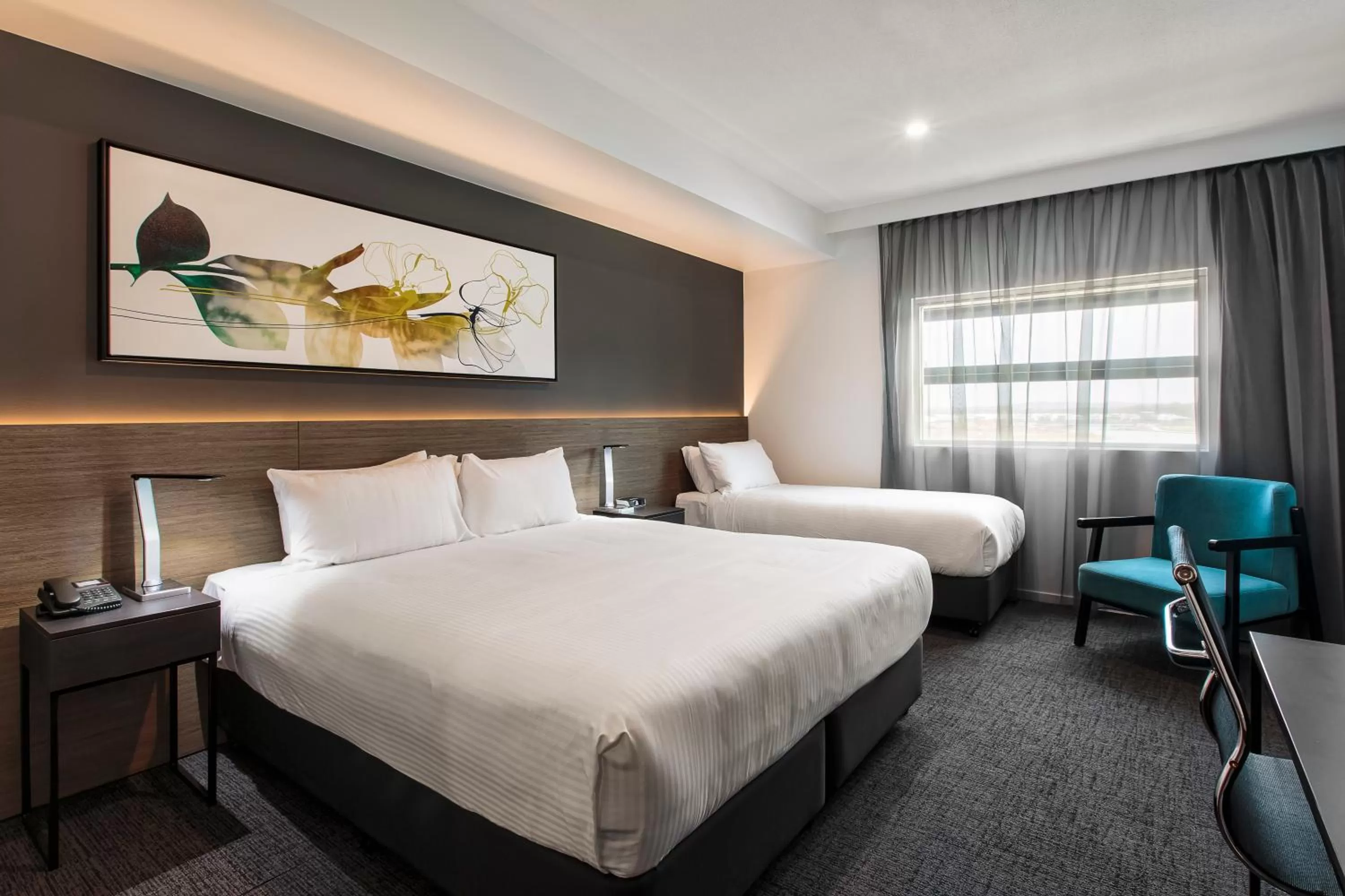 Photo of the whole room, Bed in Mercure Sunshine Coast Kawana Waters