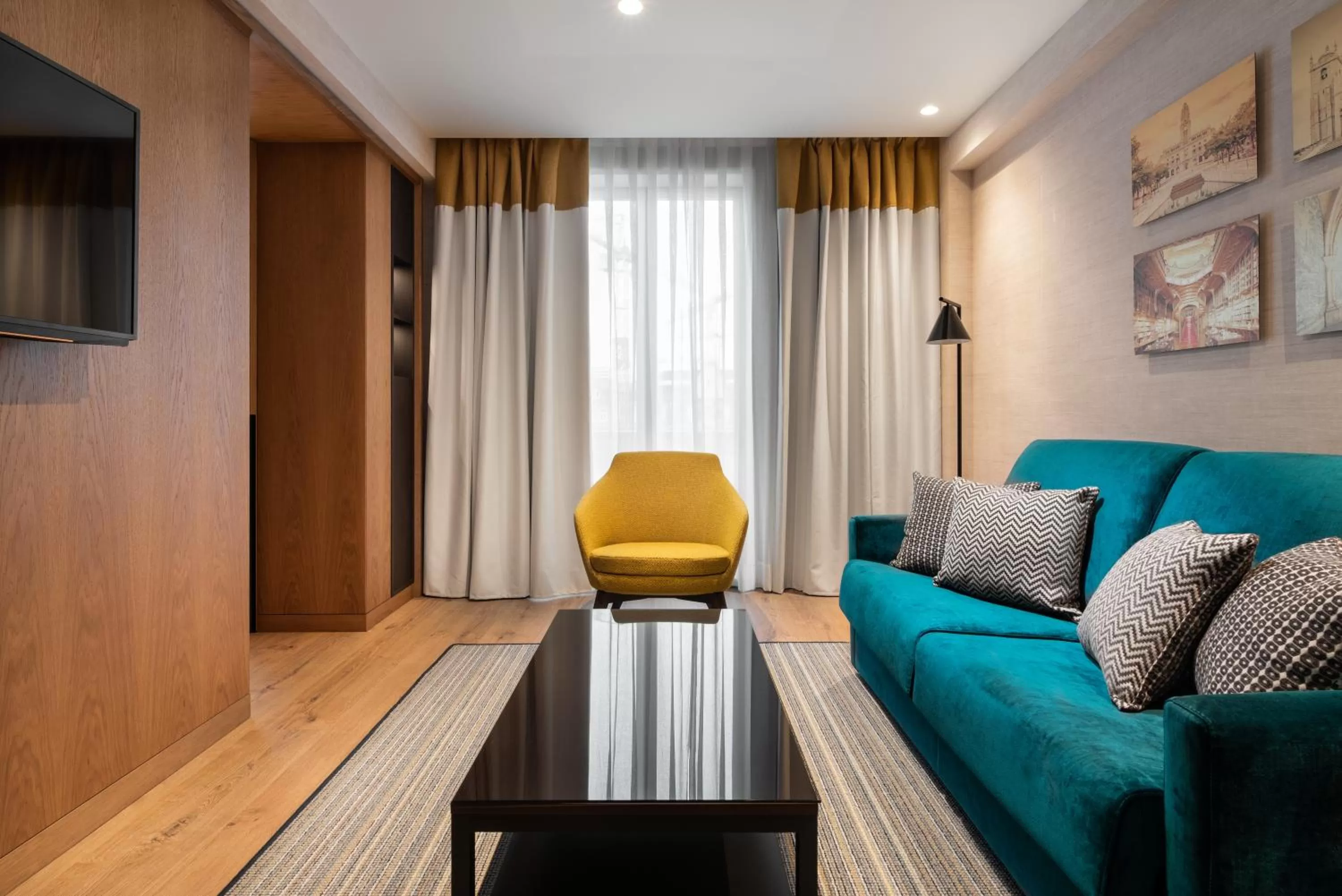 Seating area in Eurostars Aliados