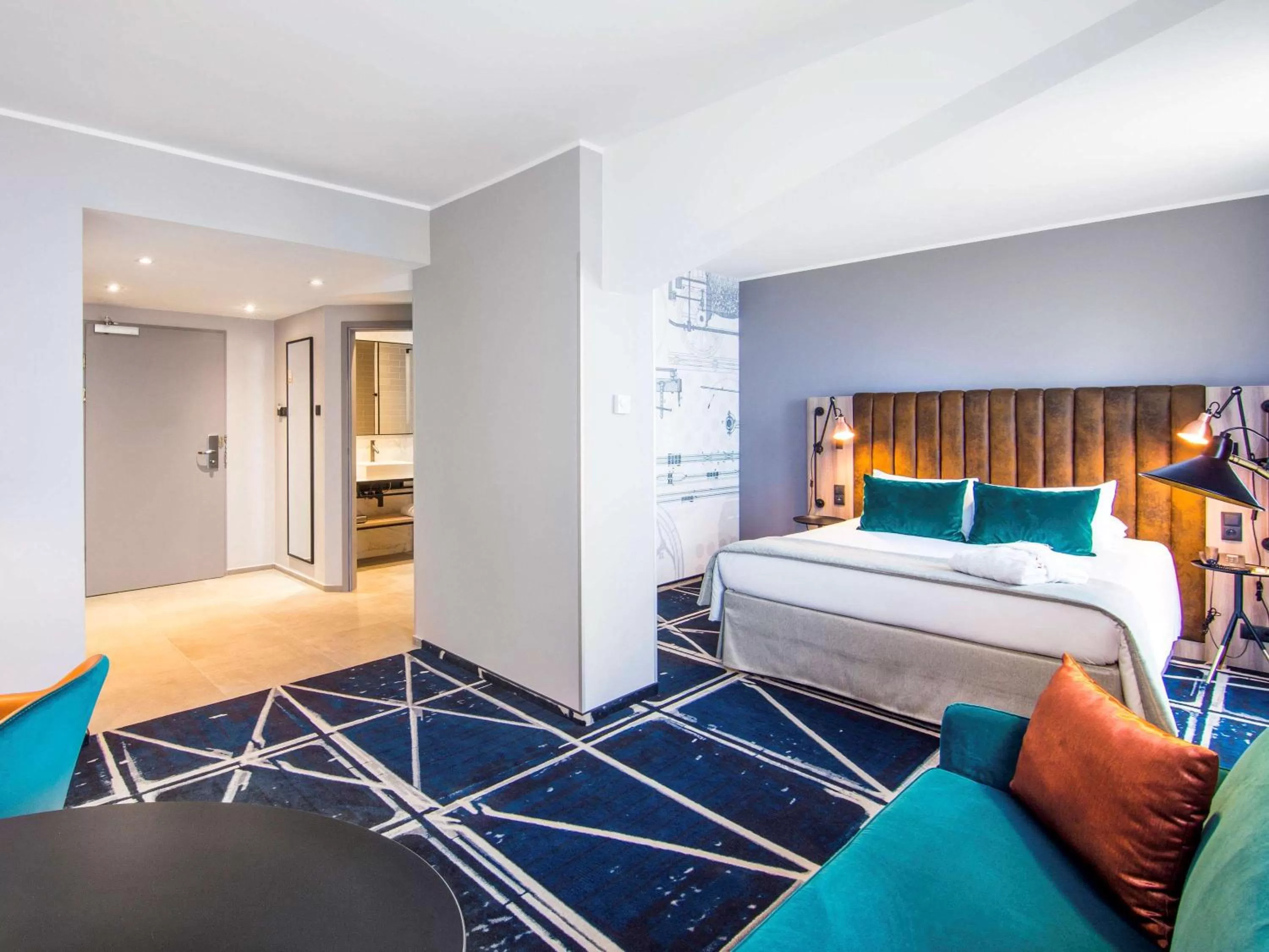 Photo of the whole room, Bed in Hotel Mercure Poznań Centrum