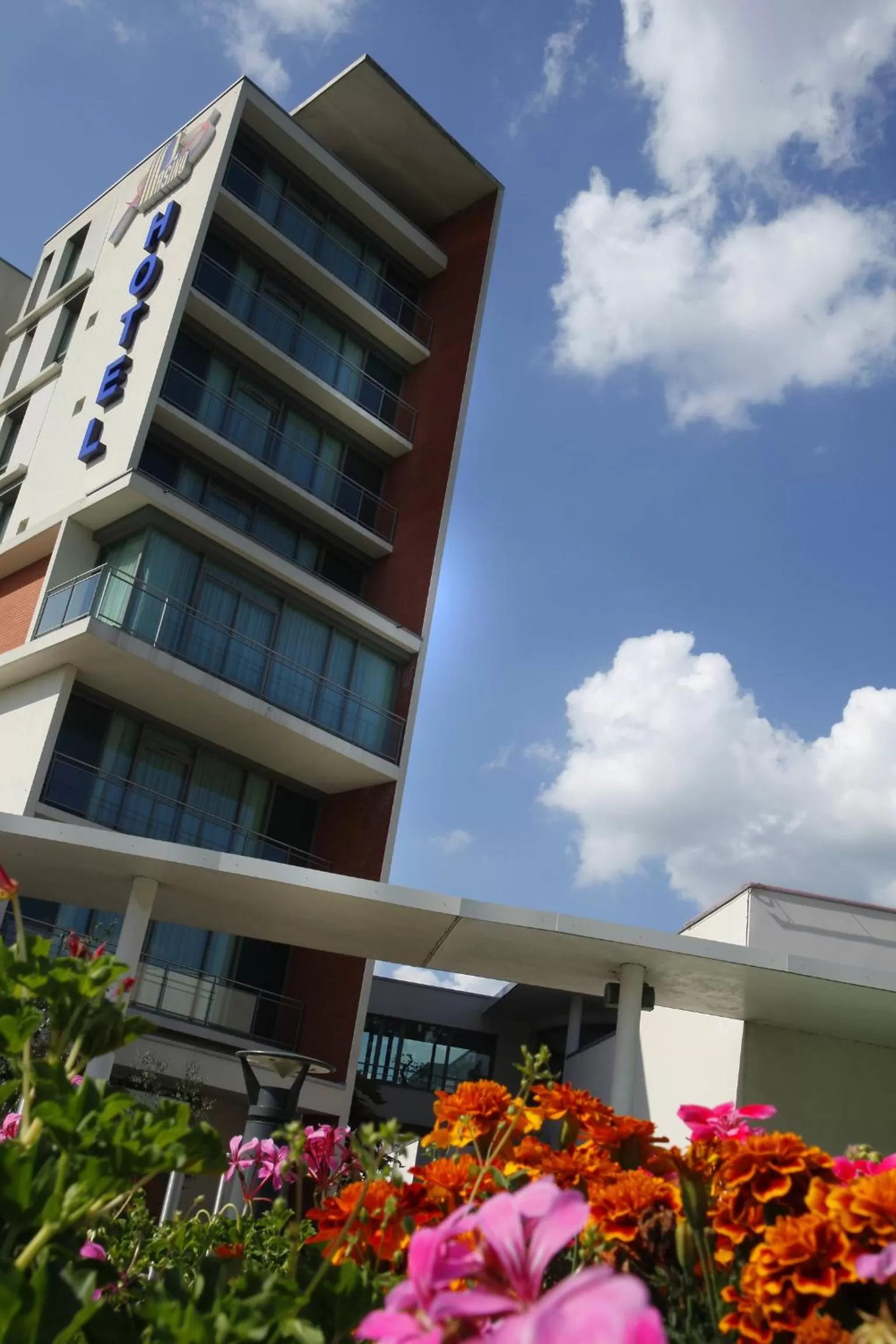 Facade/entrance in Hotel du Pasino