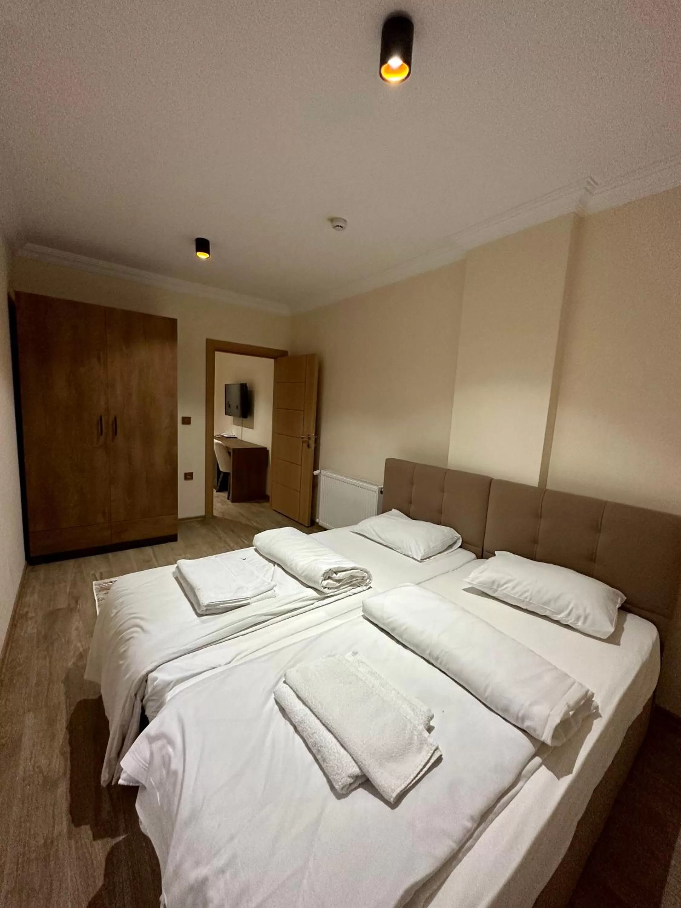 Bedroom in White House Apart