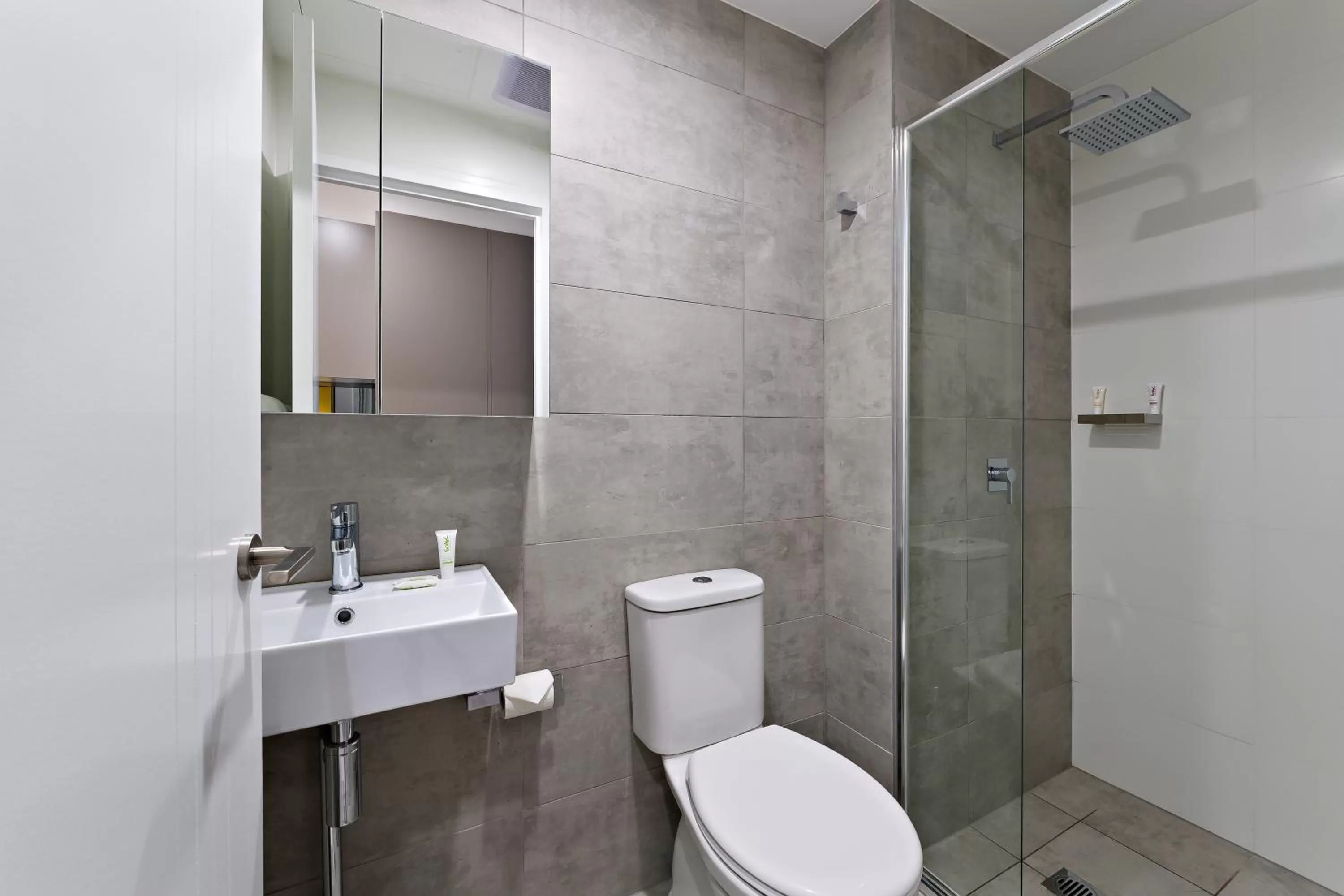 Bathroom in Value Suites Penrith
