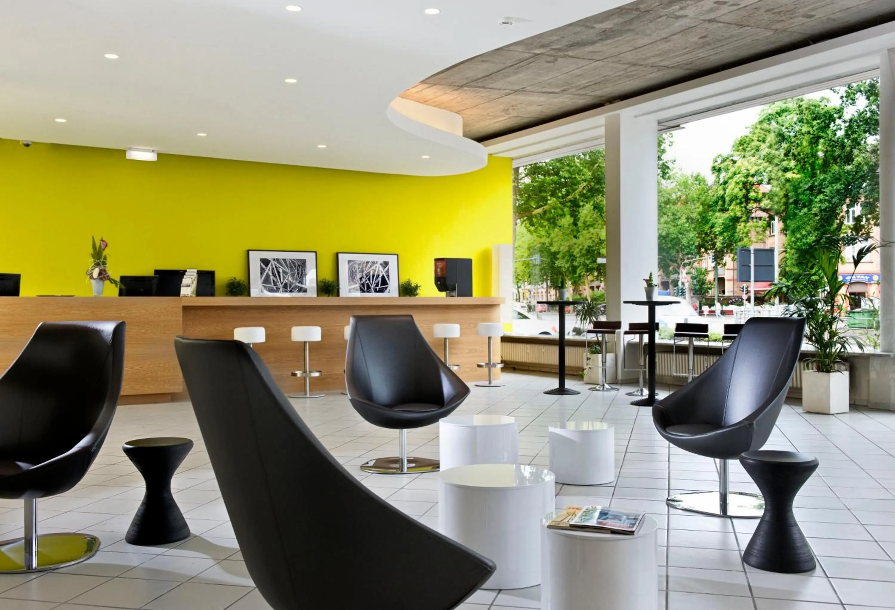 Lobby or reception in Tryp by Wyndham Frankfurt