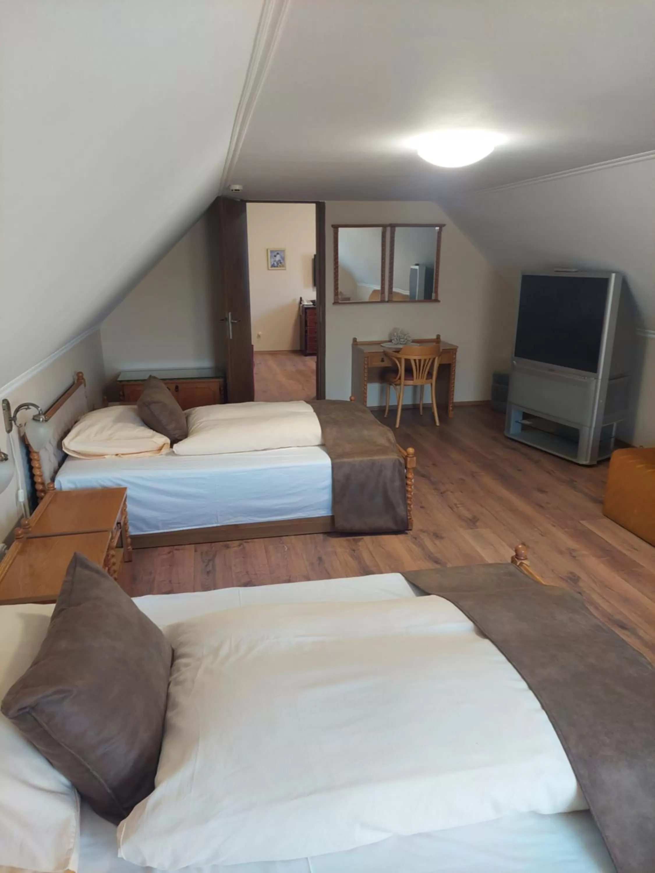 Bedroom, Bed in Hotel Panorama