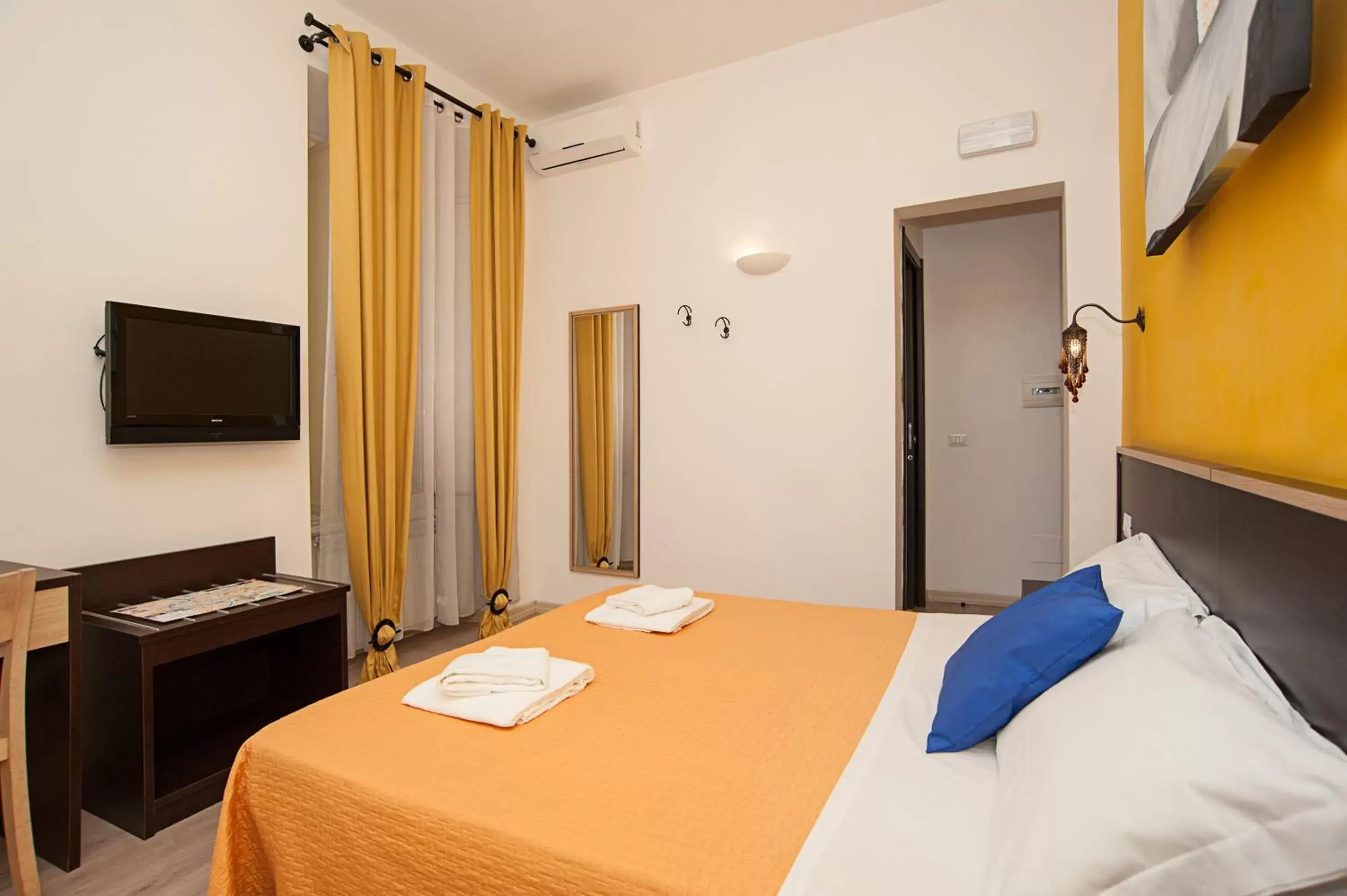 Double or Twin Room in Flowerome Double or Twin Room in Flowerome