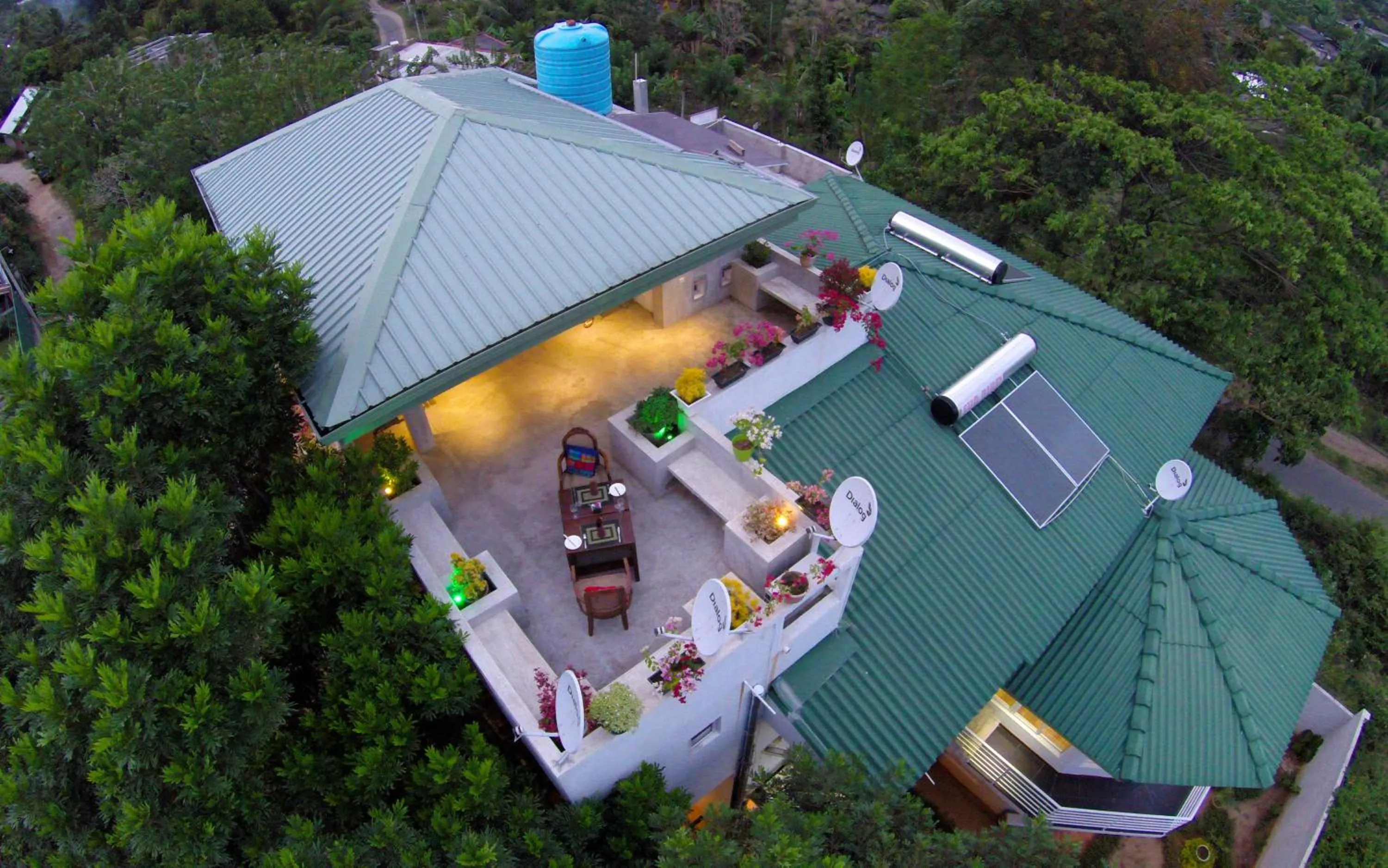 Facade/entrance in Winter Villa