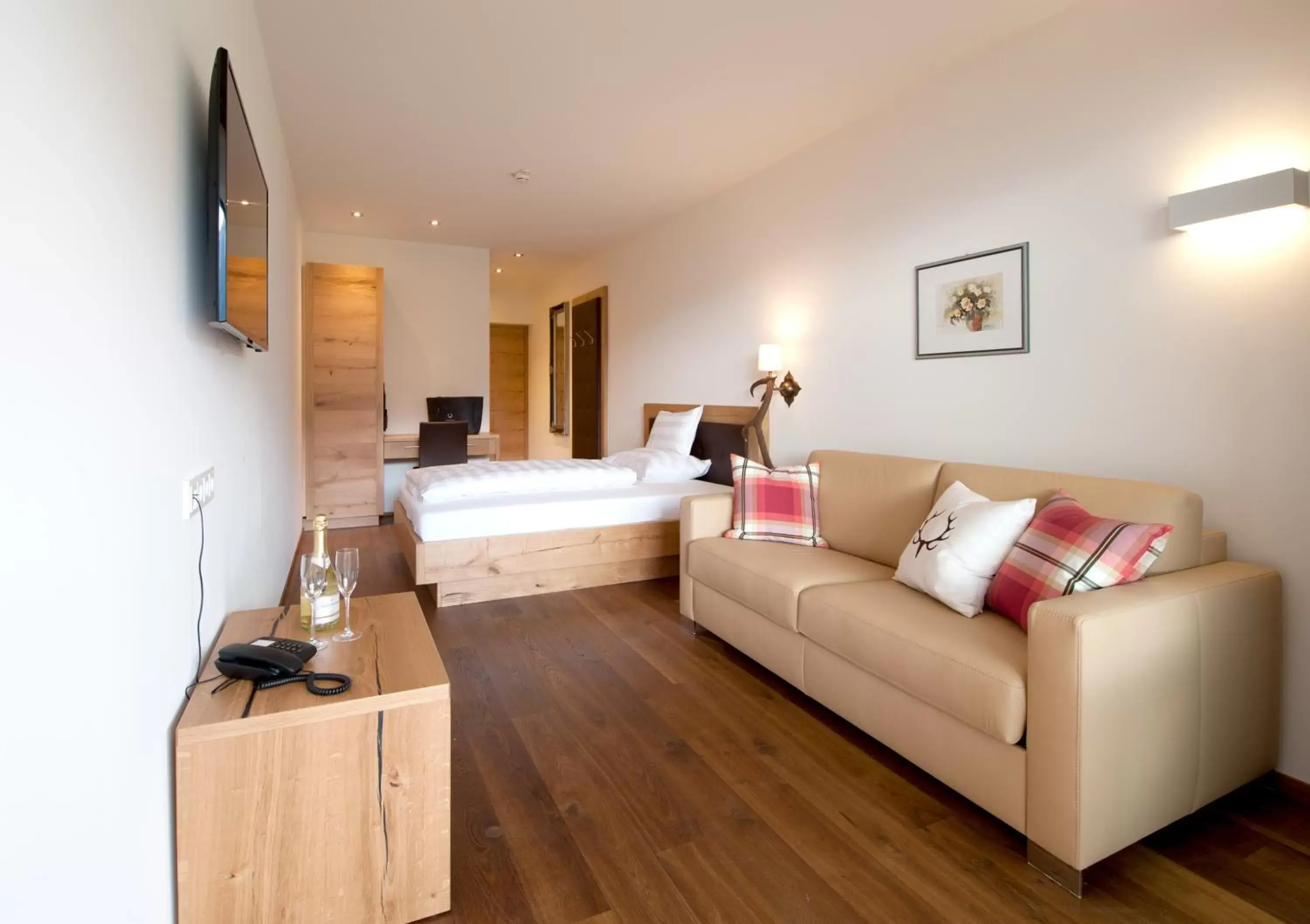 Deluxe Single Room with Balcony - single occupancy in St Hubertus BnB Deluxe Single Room with Balcony - single occupancy in St Hubertus BnB