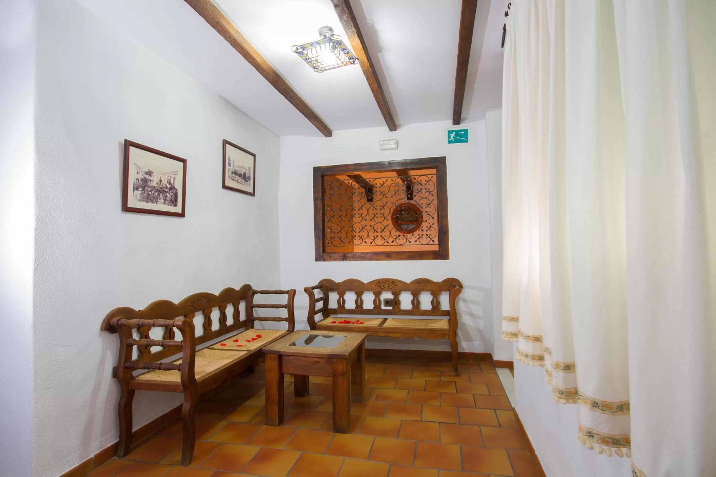 Seating Area in Hotel El Tabanco