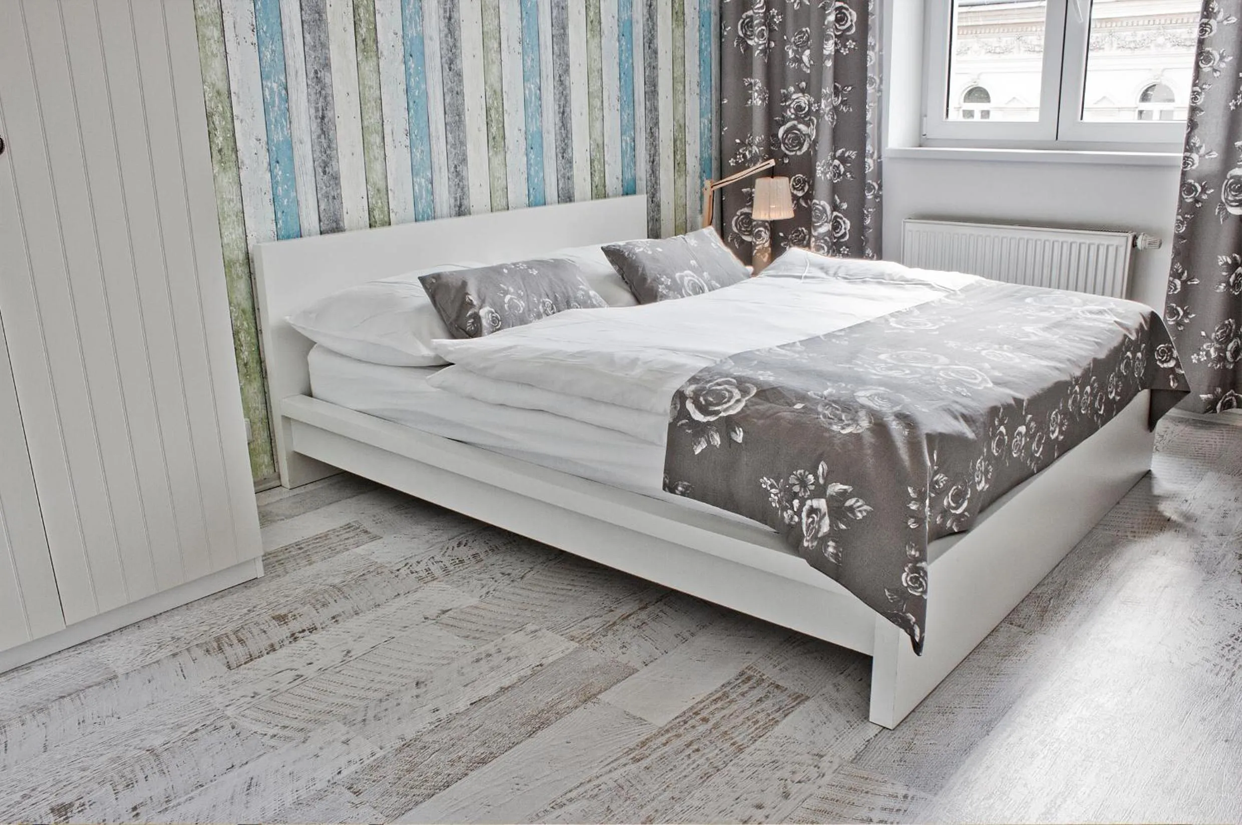 Bed in Royal Court Legerova