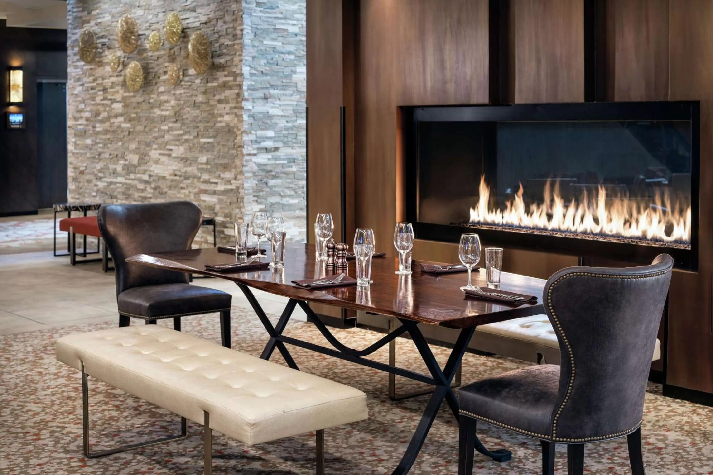 Restaurant/places to eat in Hilton Denver City Center