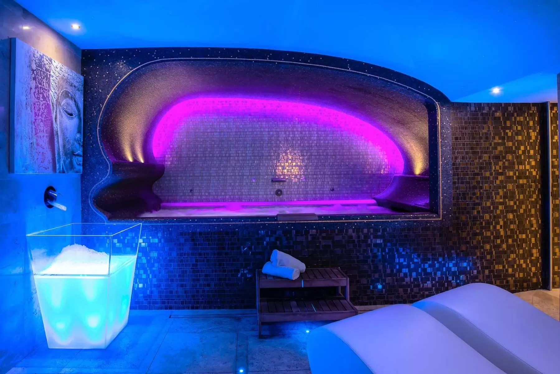 Spa and wellness centre/facilities, Bed in Hotel Accademia