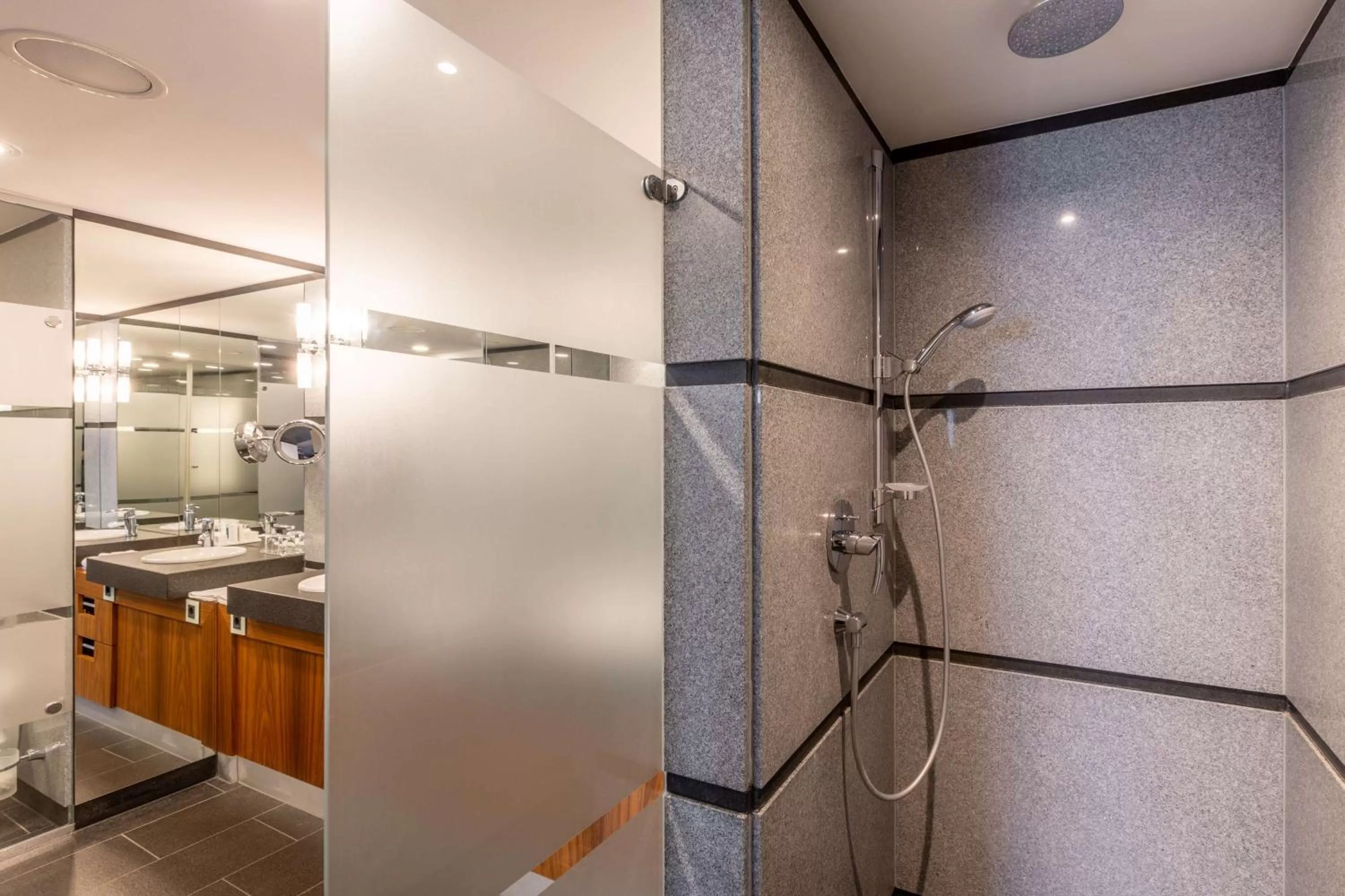 Bathroom in Radisson Blu Hotel Erfurt