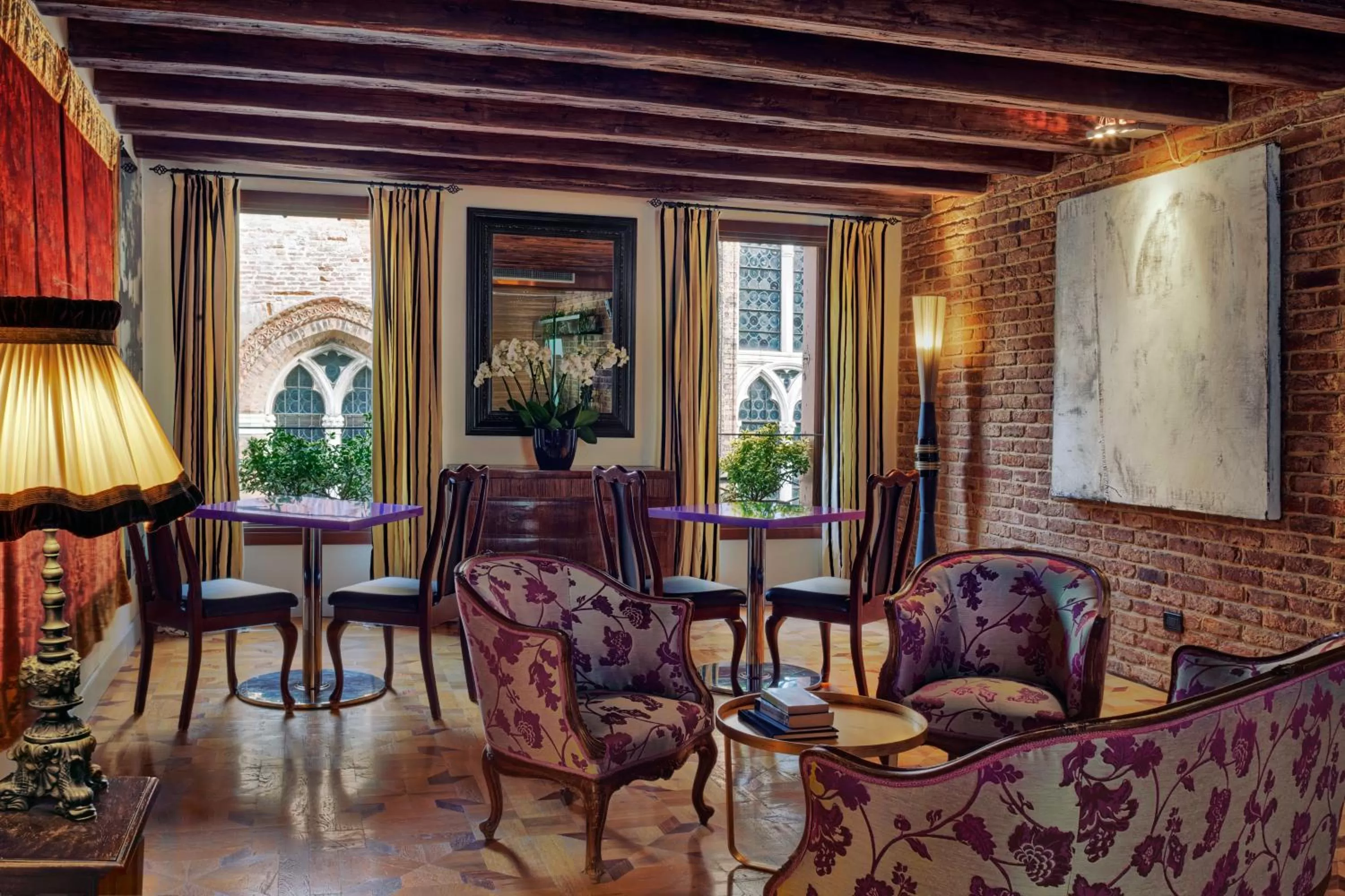 Communal lounge/ TV room, Seating Area in B&B Bloom Settimo Cielo