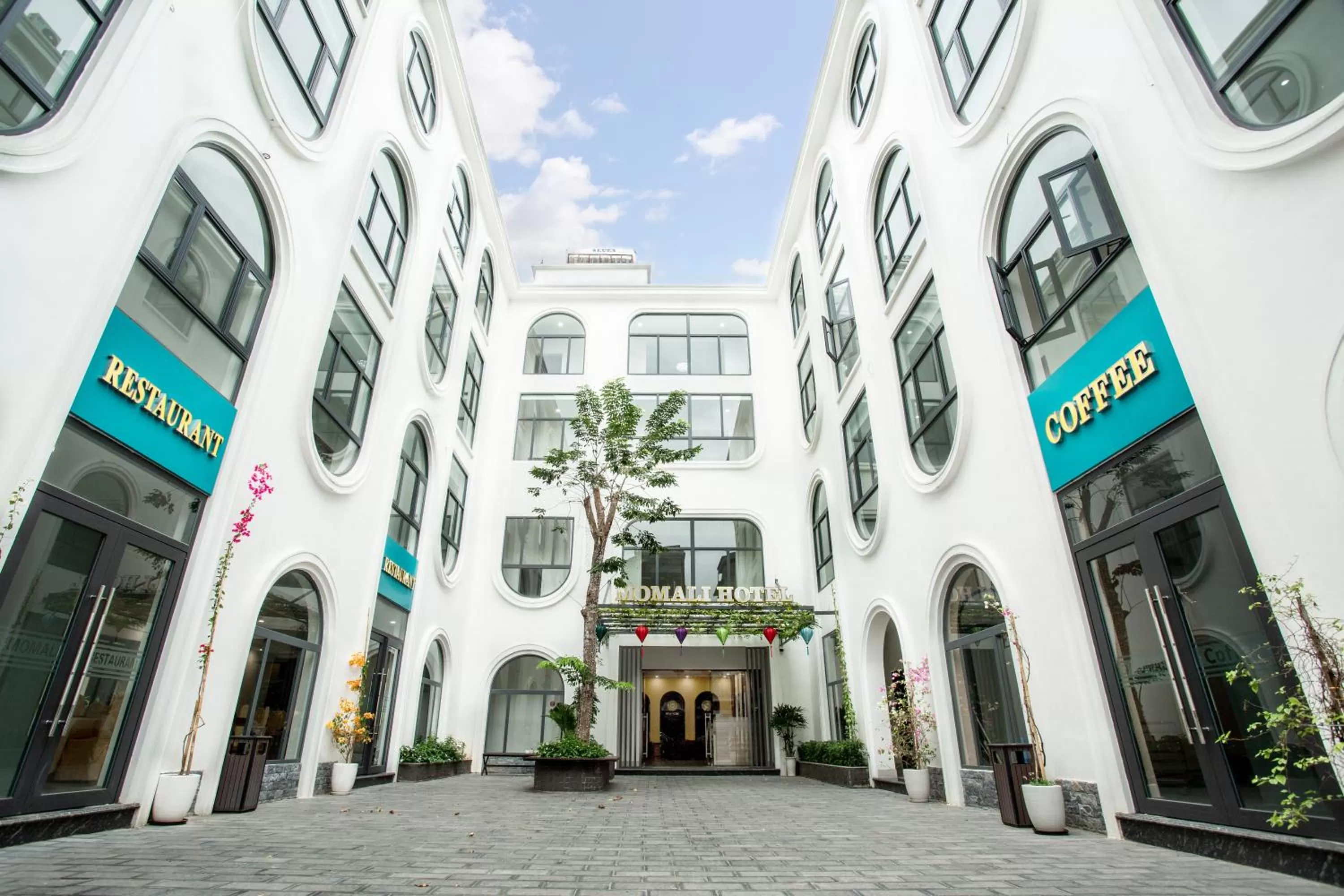 Facade/entrance in MOMALI Hotel Ninh Binh