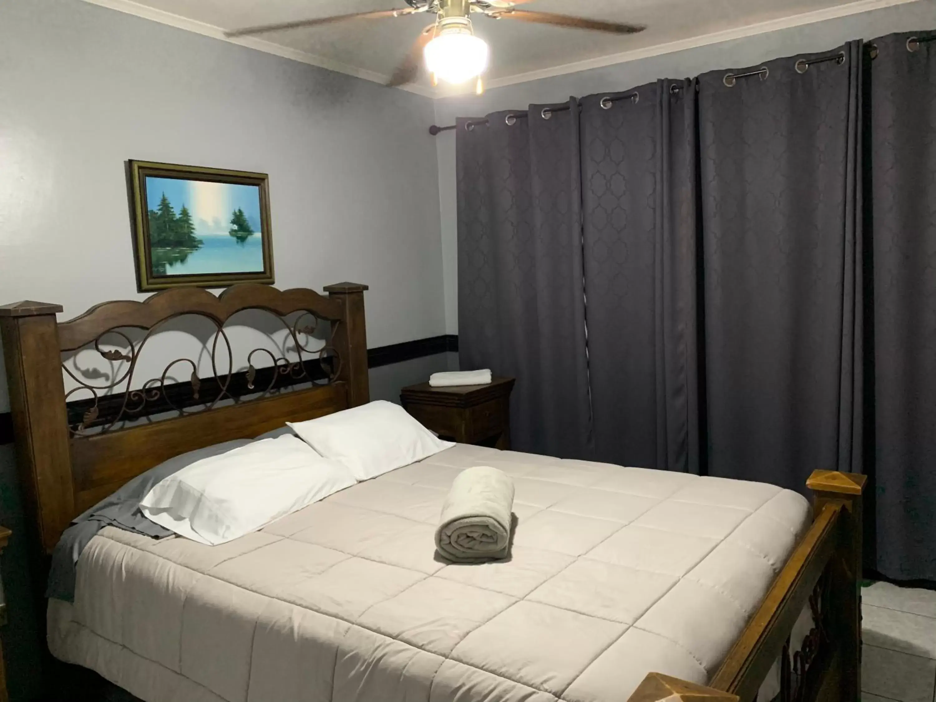 Deluxe Double Room with Shower in Sunrise by A-1 Deluxe Double Room with Shower in Sunrise by A-1