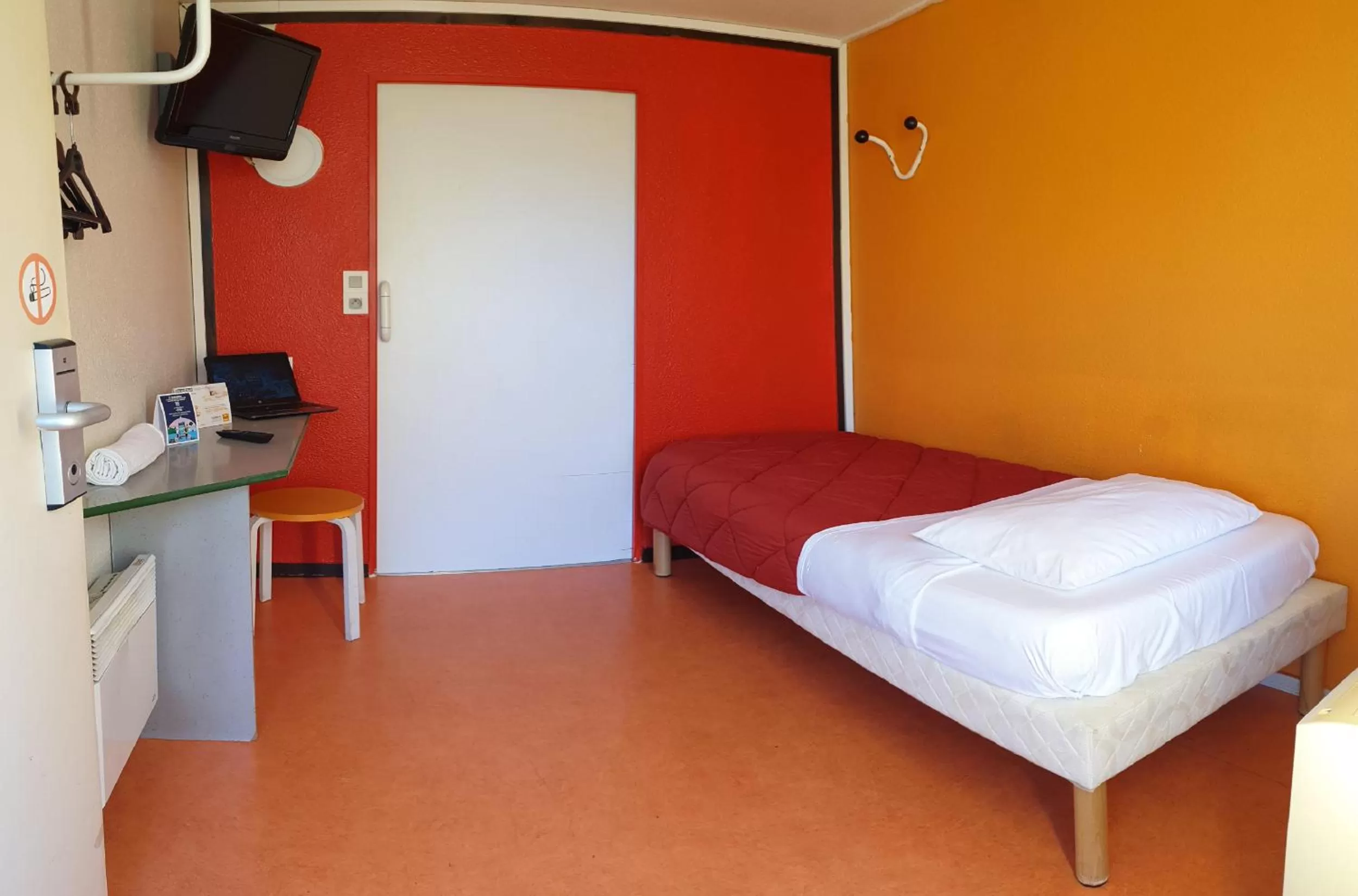 Bed in Premiere Classe Nancy Est Essey