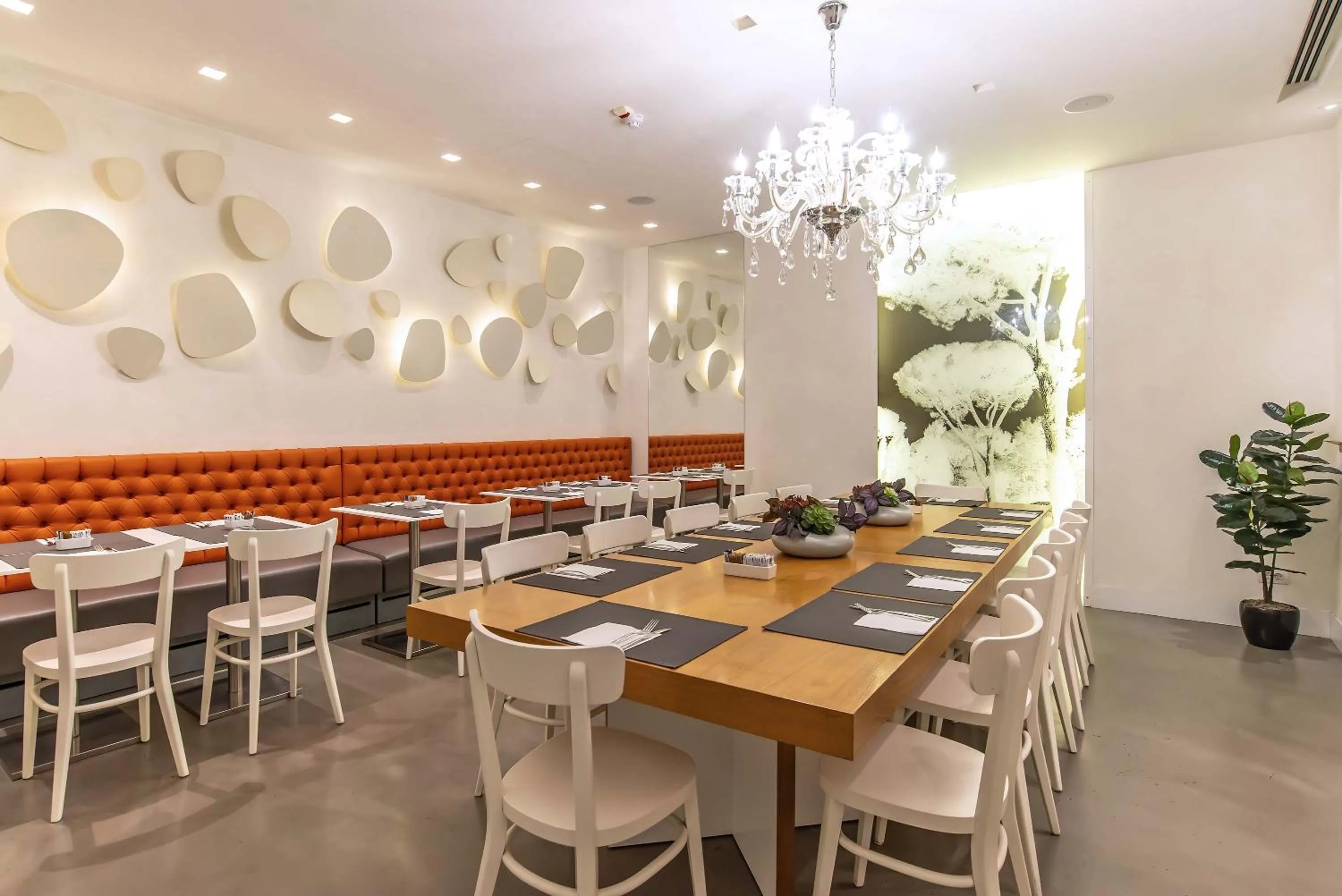 Breakfast in Hotel White