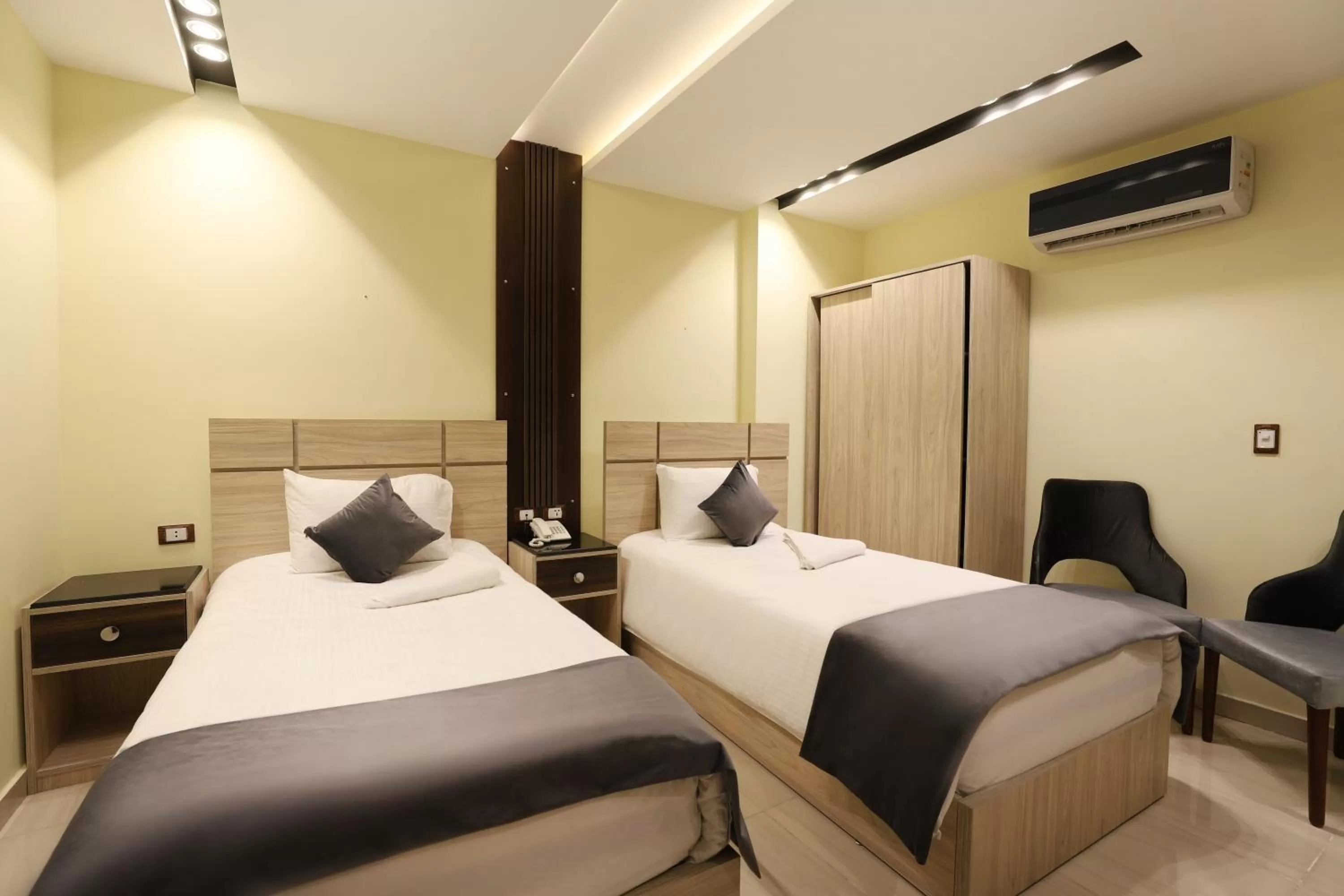 Bed in Brothers Pyramids View Hotel