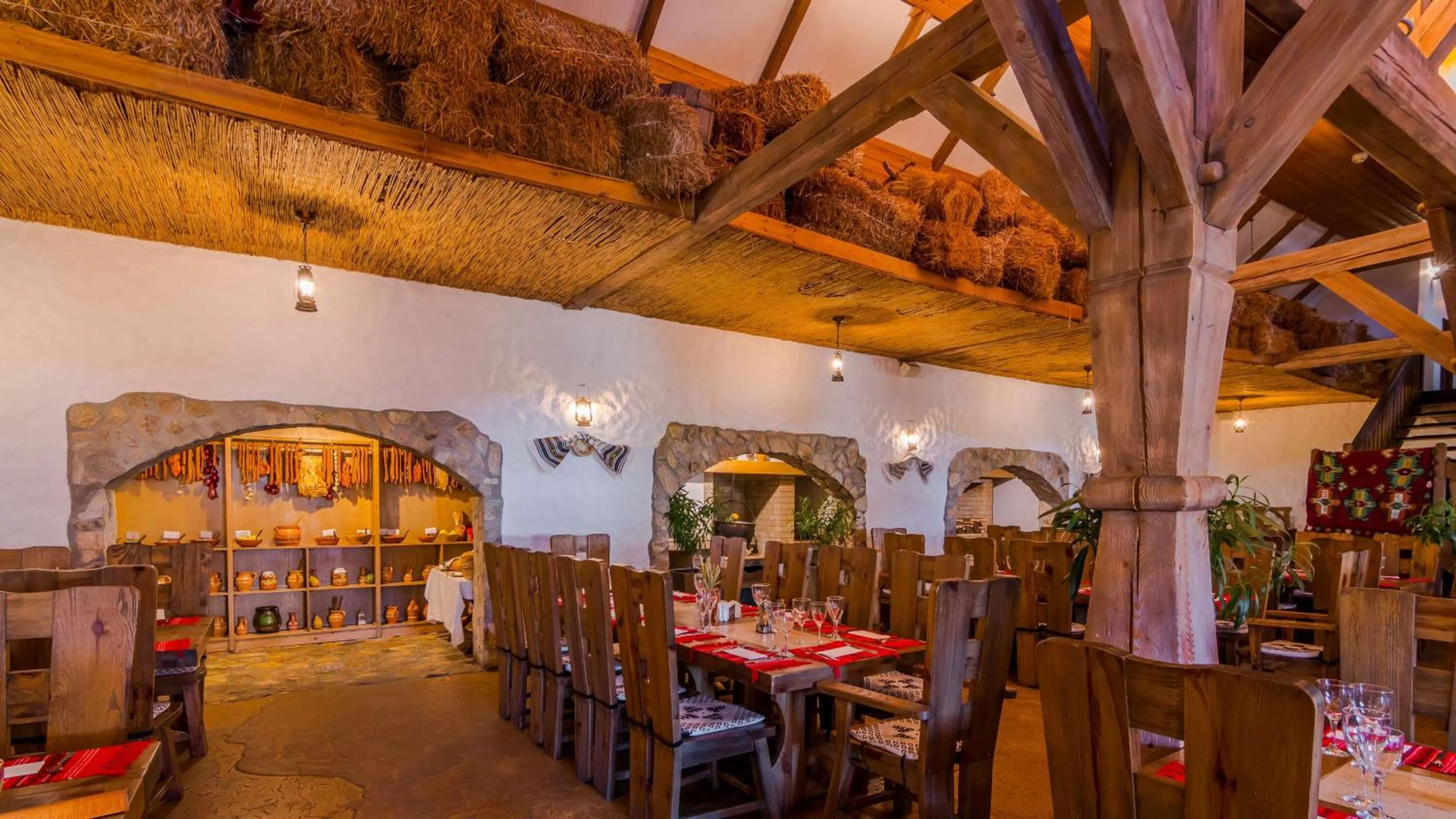 Restaurant/places to eat in Hilton Sibiu