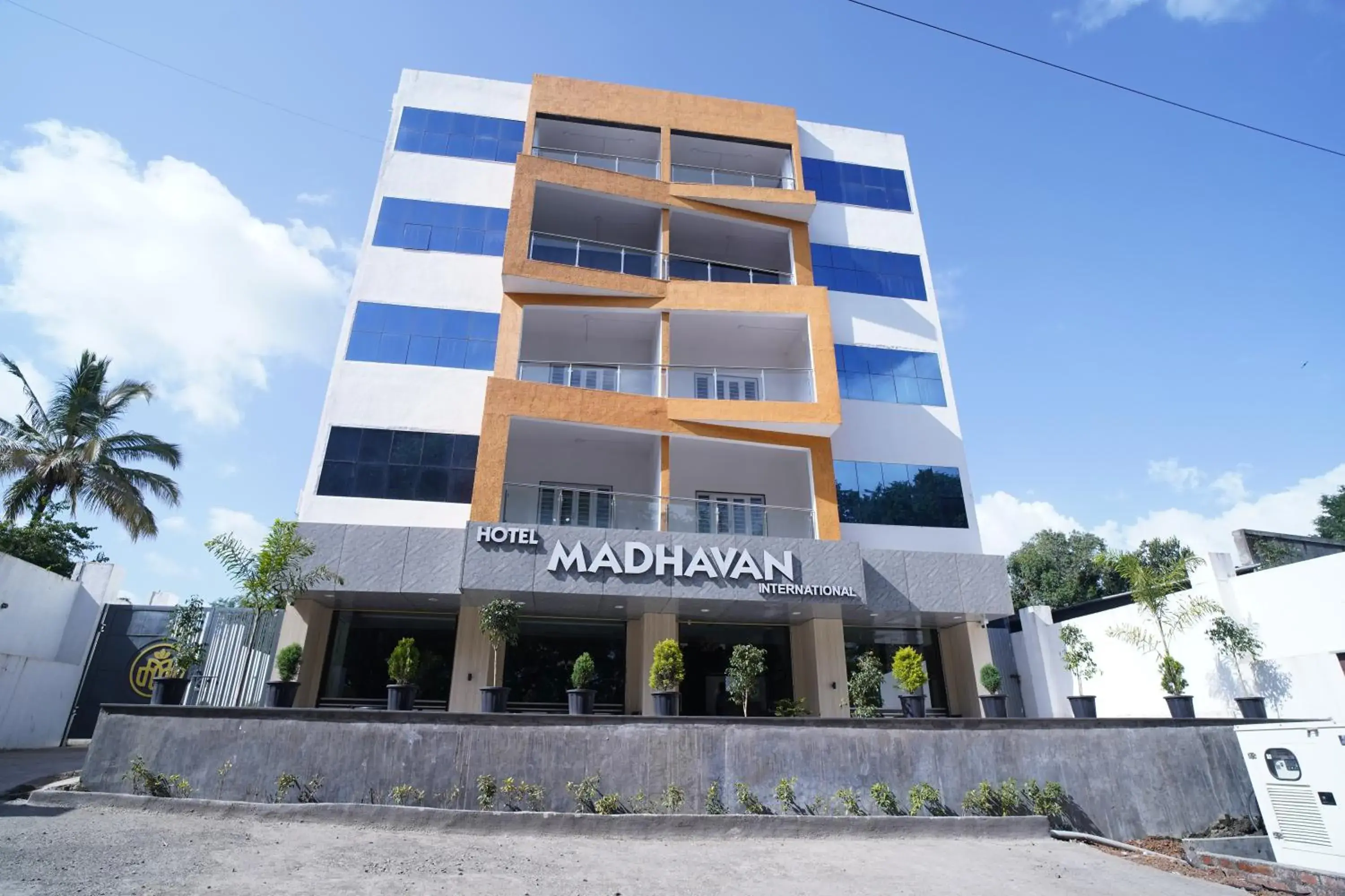 Property Building in Hotel Madhavan International Property Building in Hotel Madhavan International